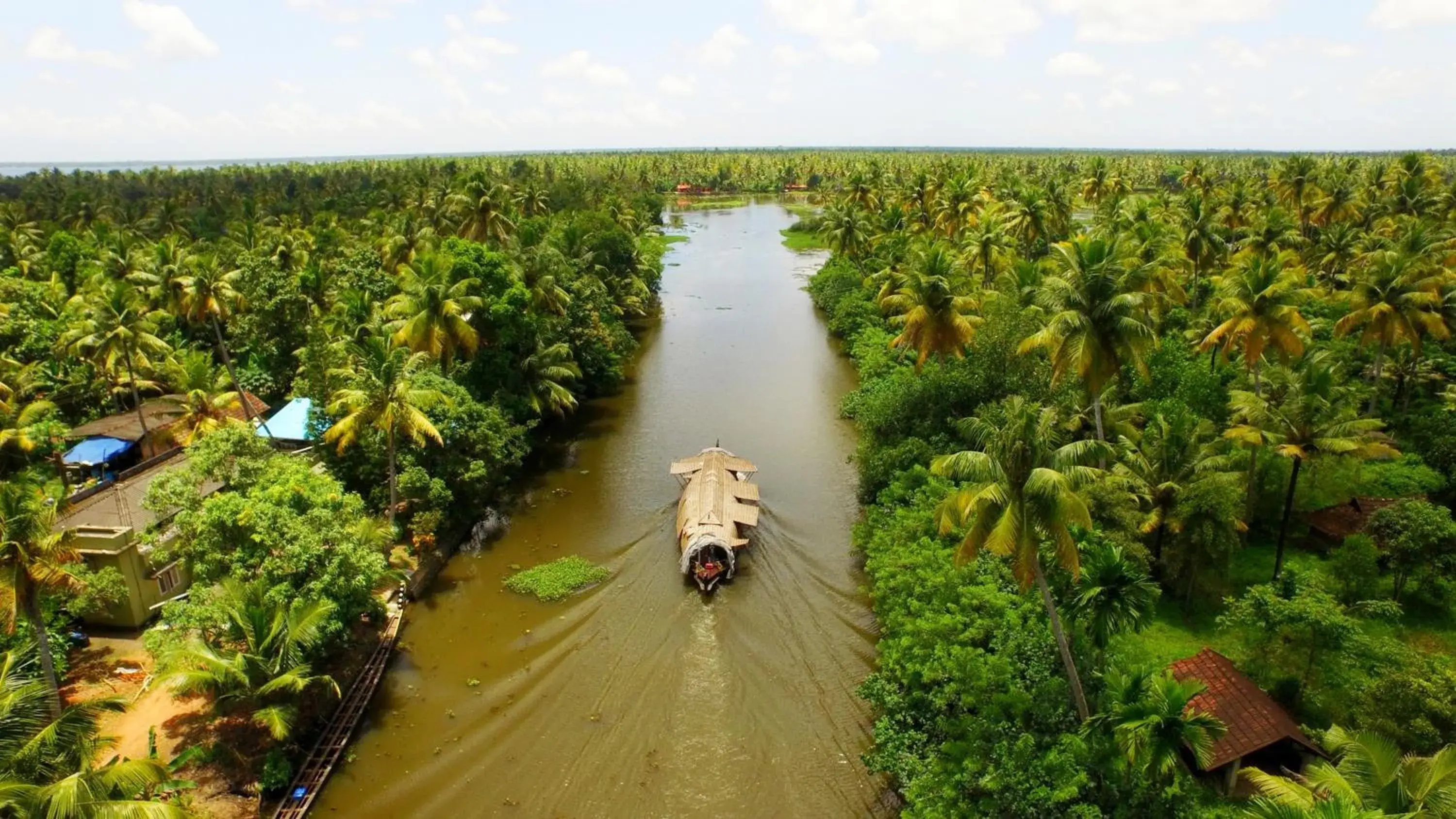 Bird's eye view in Spice Coast Cruises - Houseboat, A CGH Earth Experience Bird's eye view in Spice Coast Cruises - Houseboat, A CGH Earth Experience