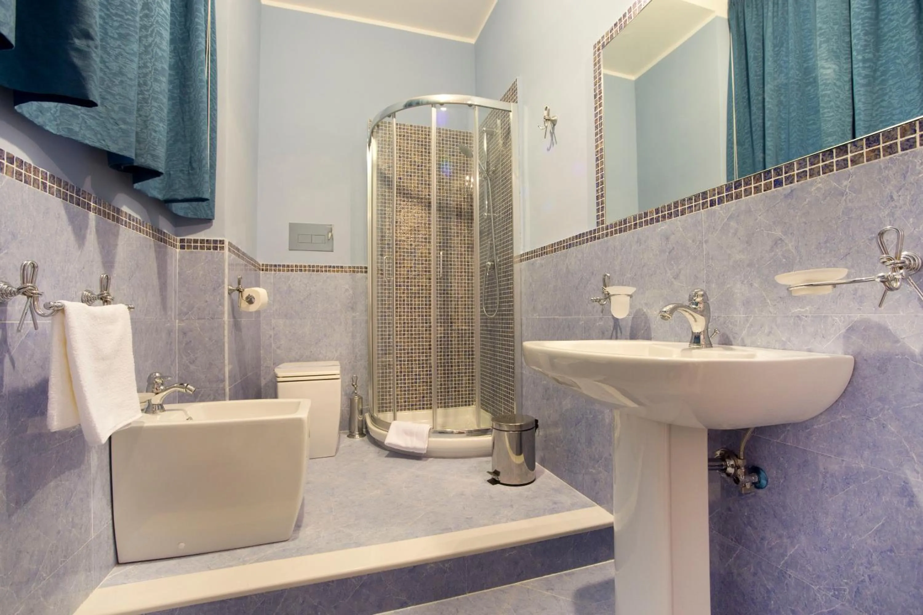 Bathroom in B&B Antonello da Messina