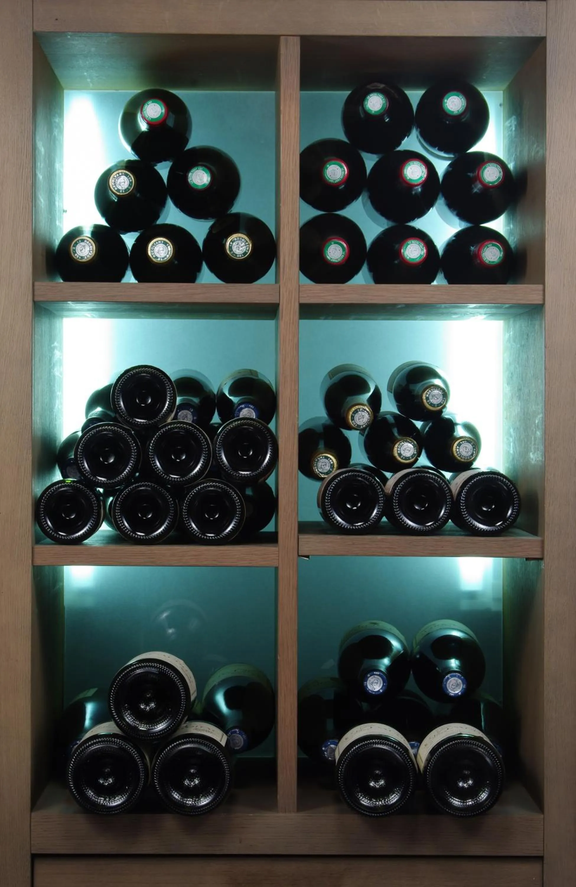 Lounge or bar in Hôtel-Restaurant Logis l'Aubrac Laguiole