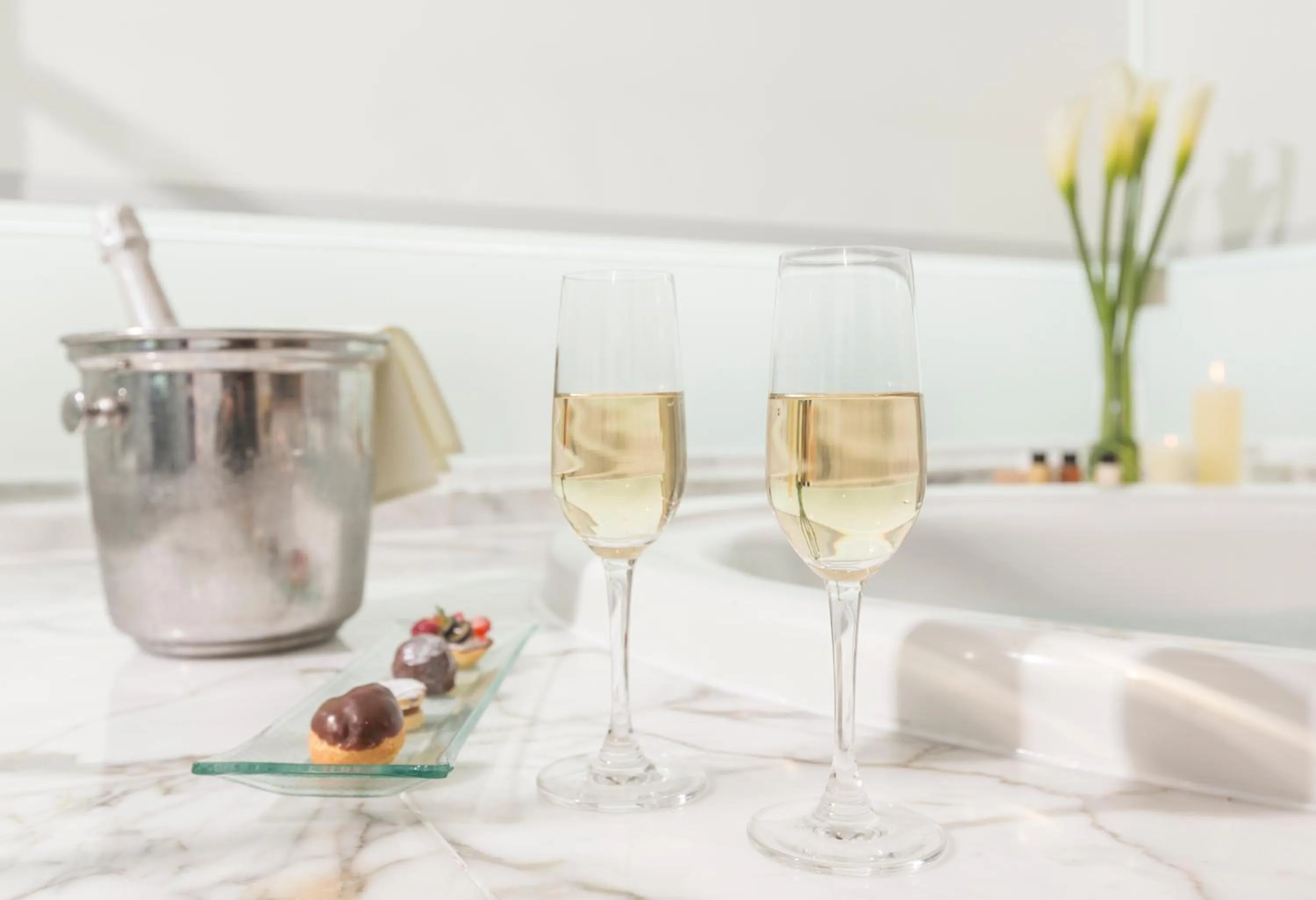 Decorative detail in Delfines Hotel & Convention Center