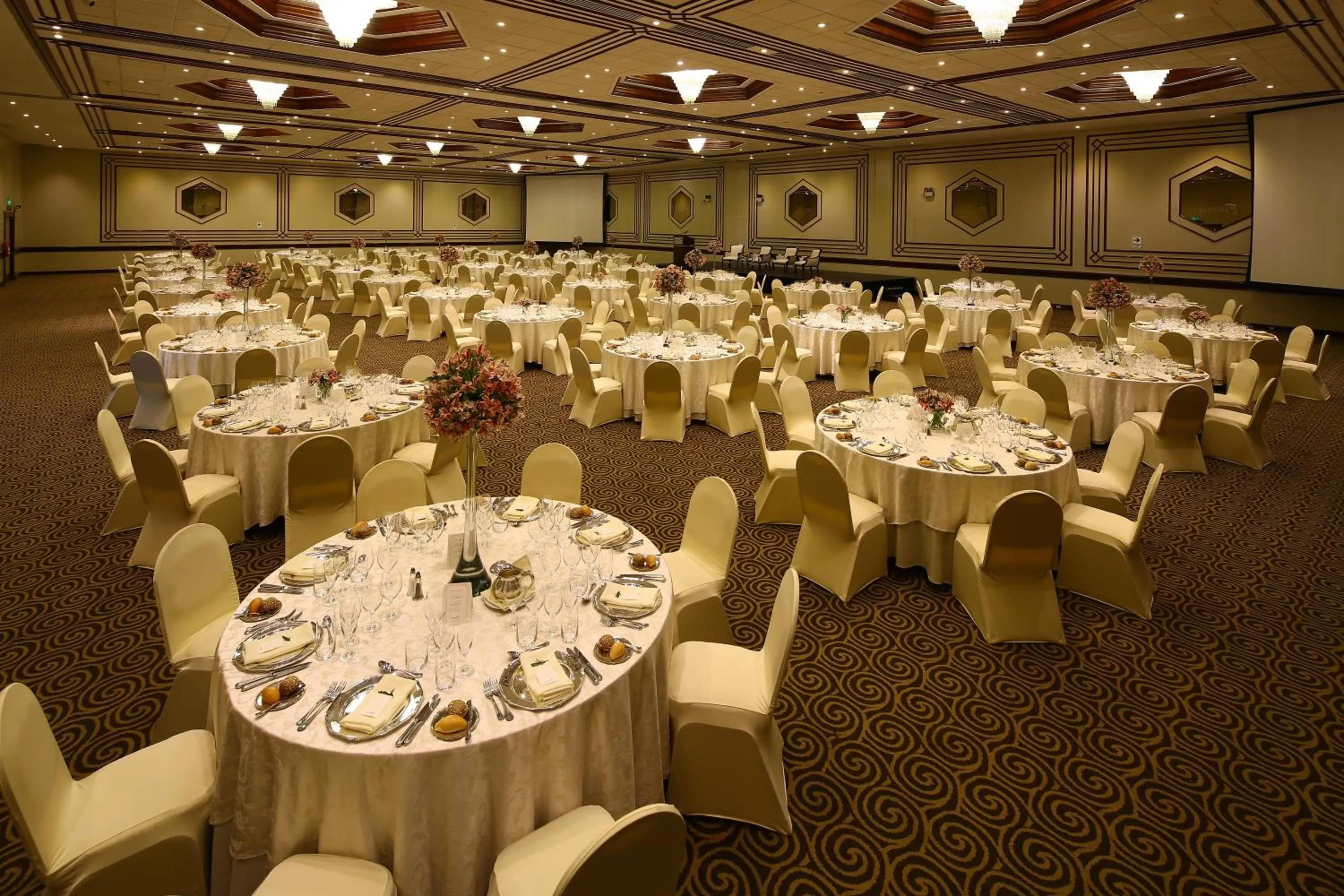 Banquet/Function facilities in Delfines Hotel & Convention Center