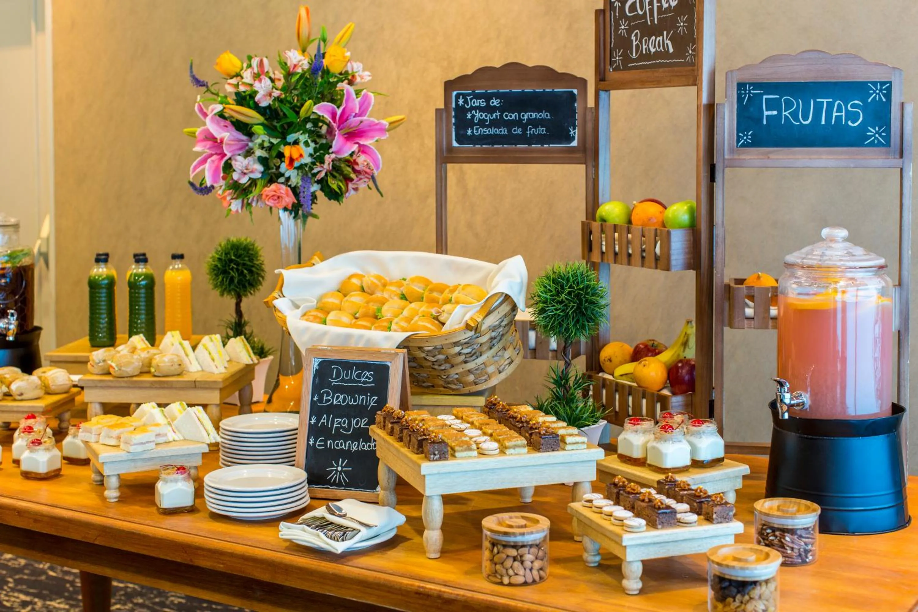 Meeting/conference room in Delfines Hotel & Convention Center