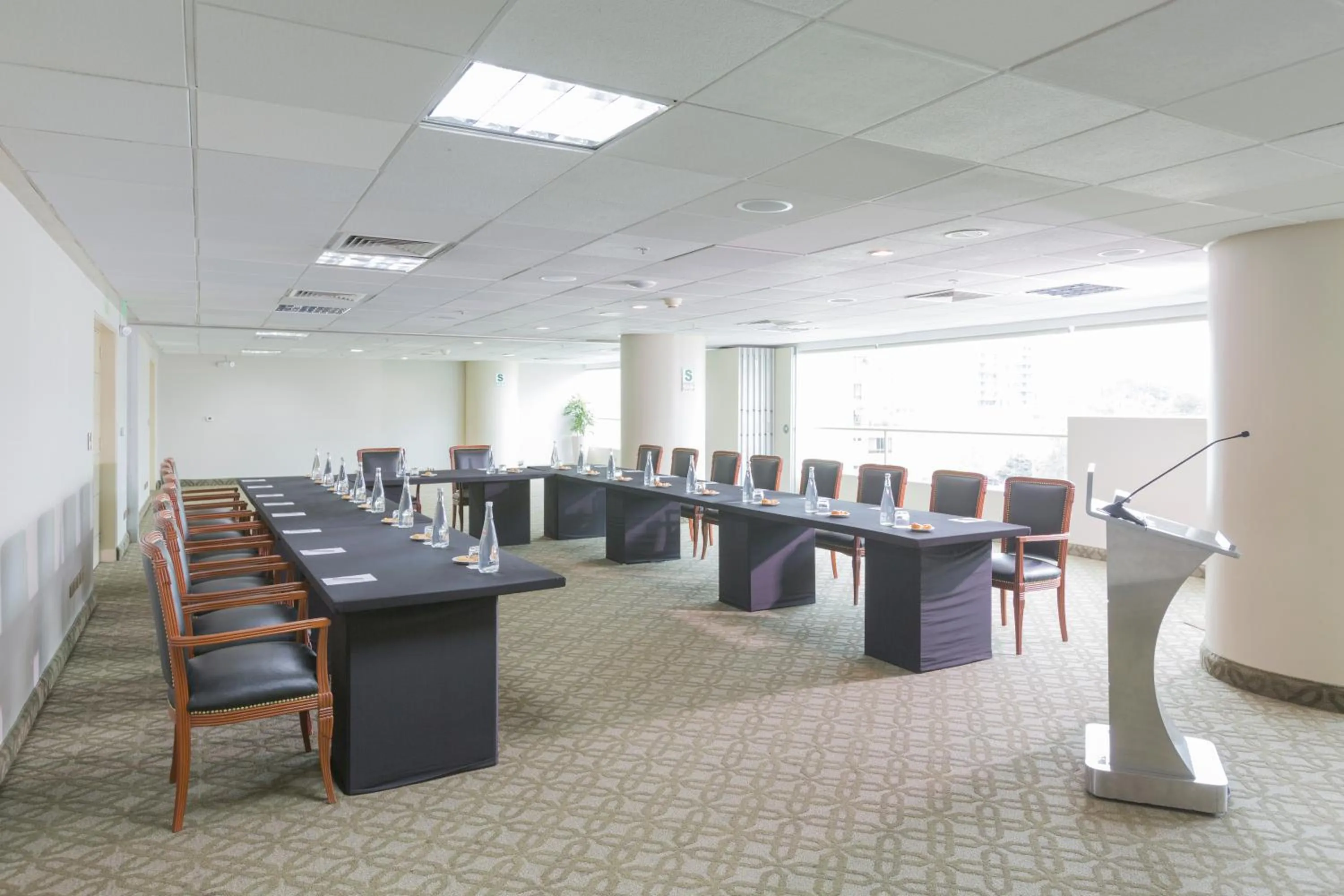 Meeting/conference room in Delfines Hotel & Convention Center