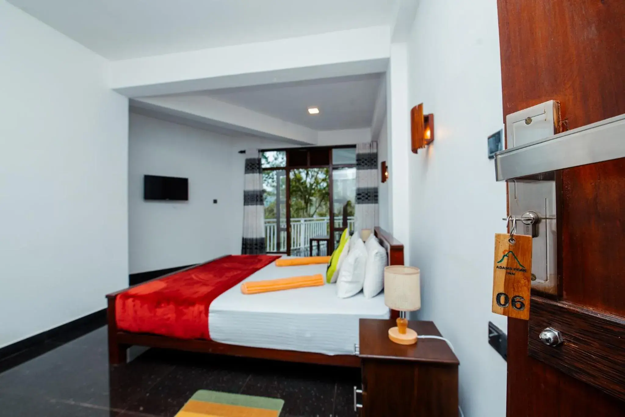 Double Room with Mountain View - single occupancy in Adams Peak Inn Double Room with Mountain View - single occupancy in Adams Peak Inn