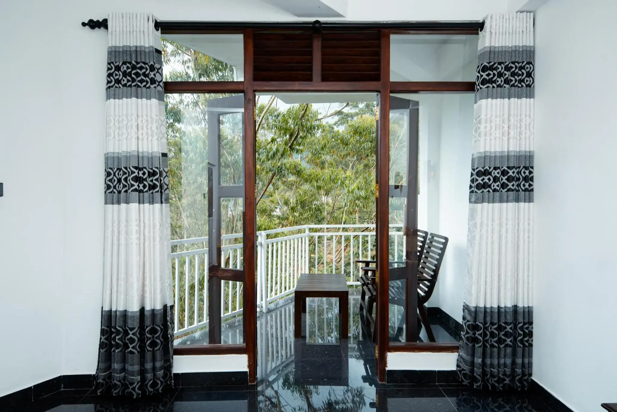 Double Room with Mountain View - single occupancy in Adams Peak Inn Double Room with Mountain View - single occupancy in Adams Peak Inn