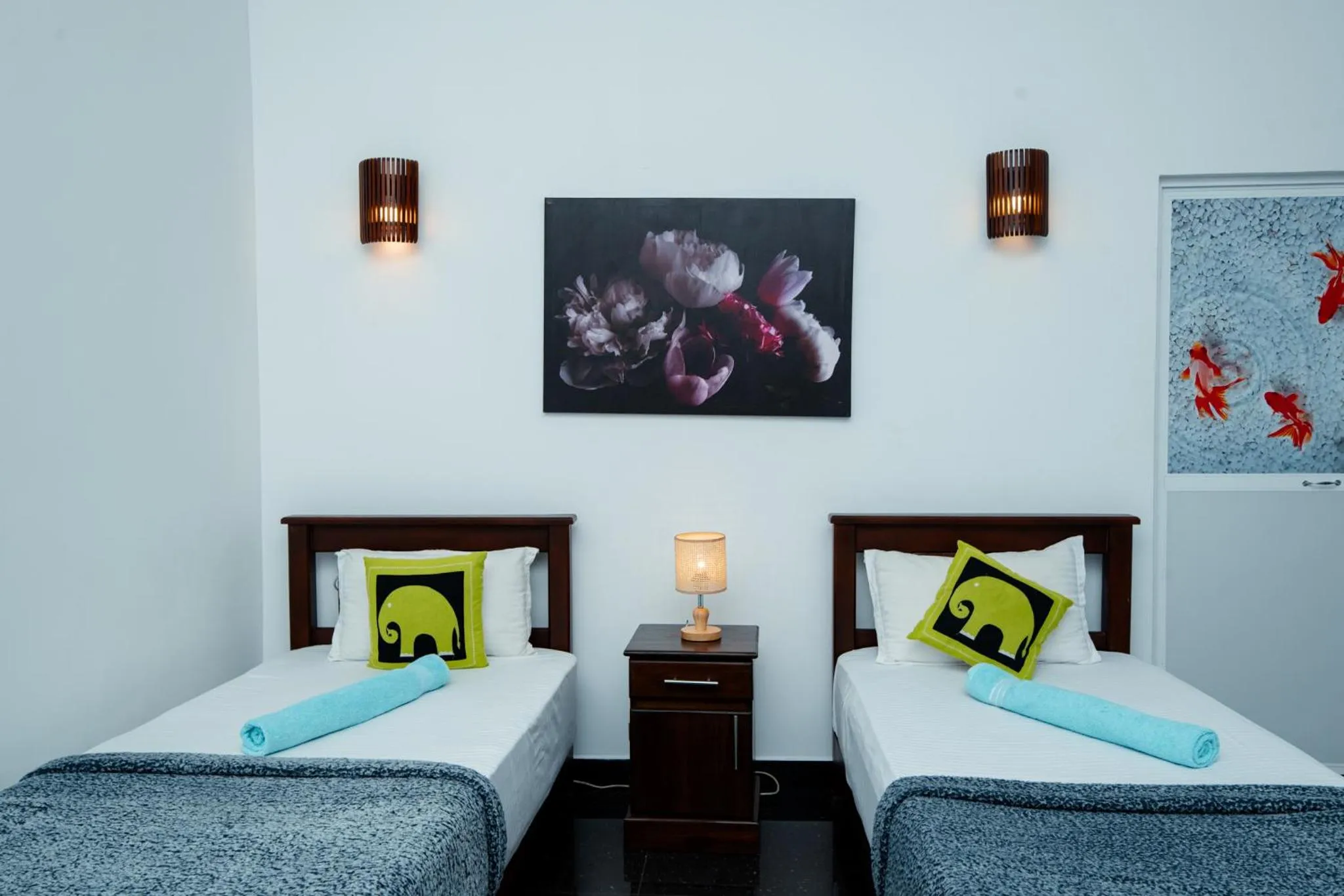 Bed in Adams Peak Inn