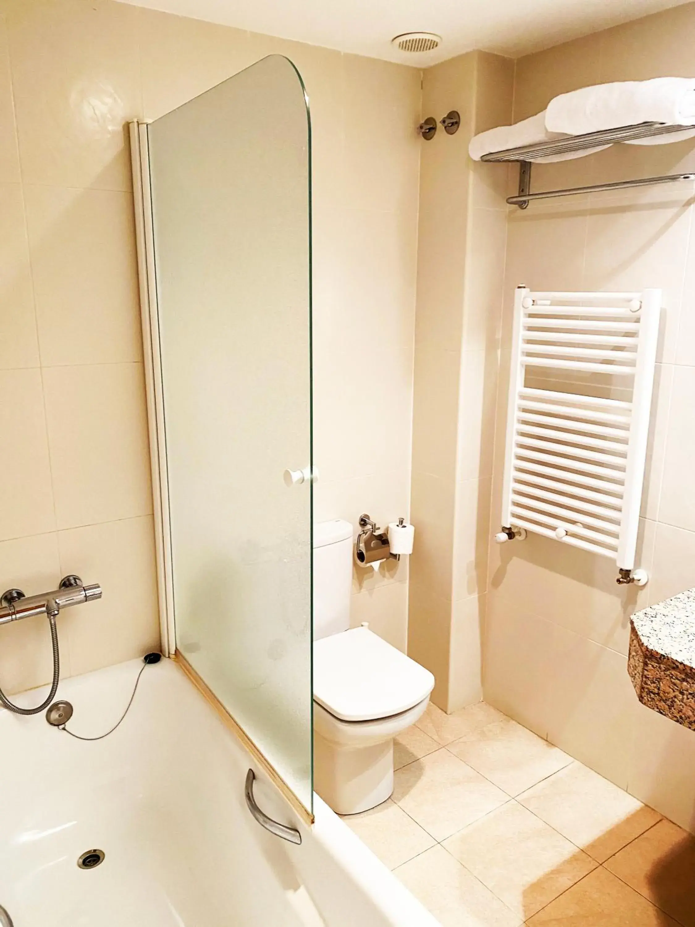 Bathroom in Hotel SNÖ Edelweiss Bathroom in Hotel SNÖ Edelweiss