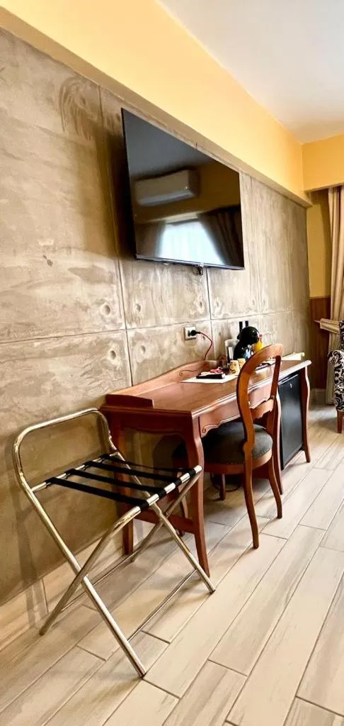 TV and multimedia in Hotel Panamericano