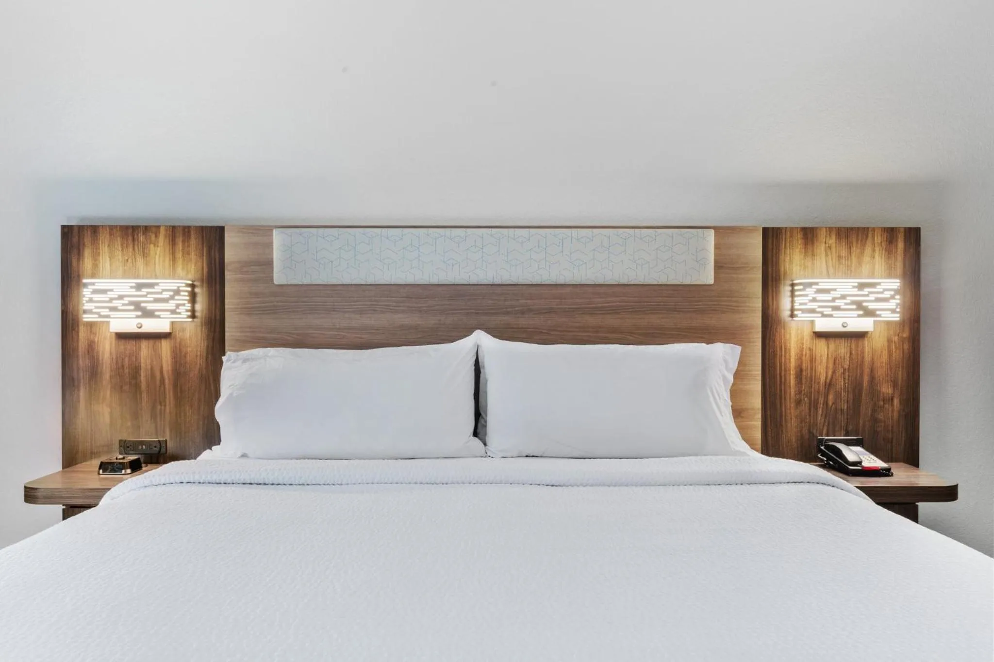 Photo of the whole room, Bed in Holiday Inn Express New Albany by IHG