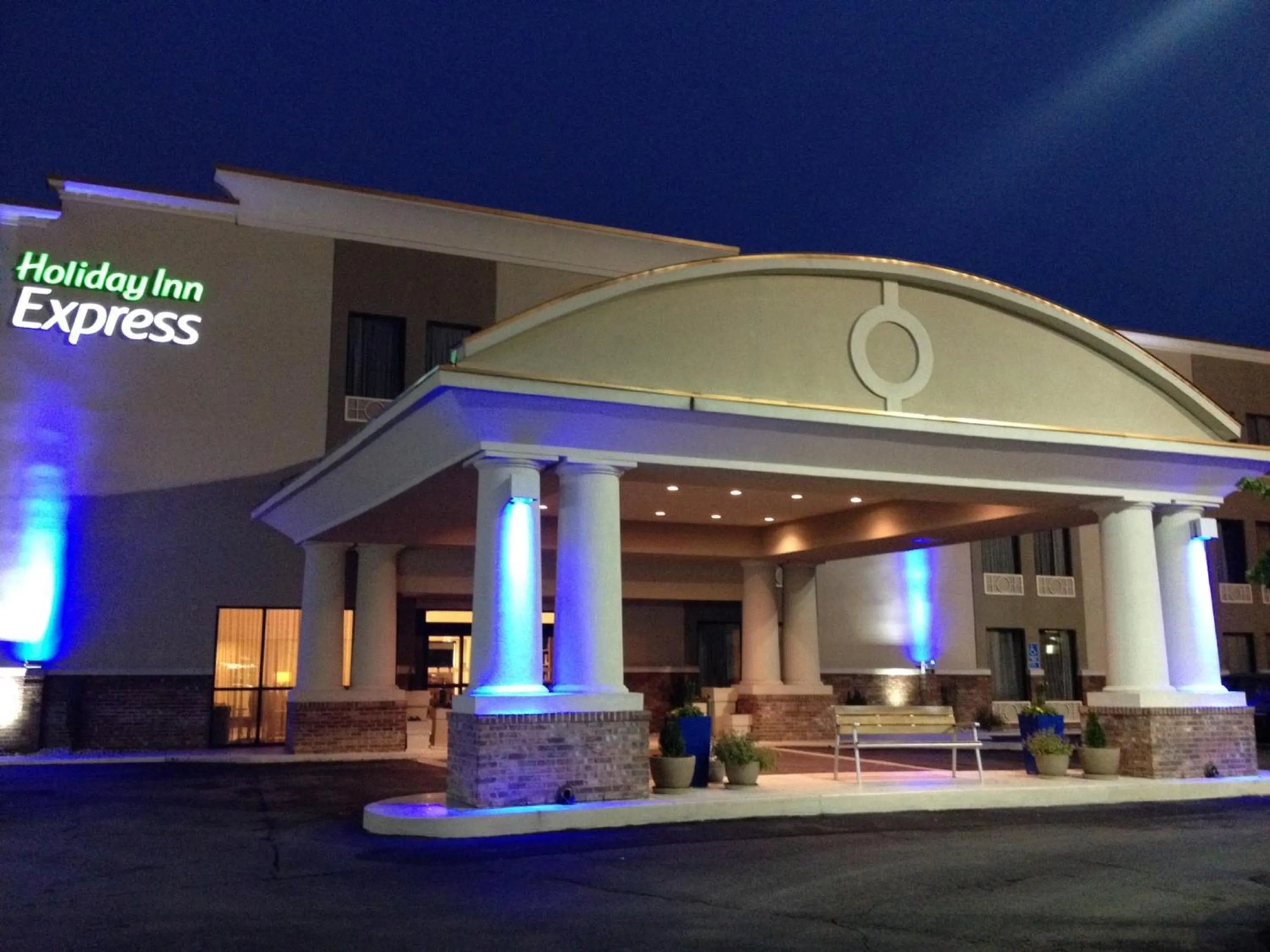 Property building in Holiday Inn Express New Albany by IHG