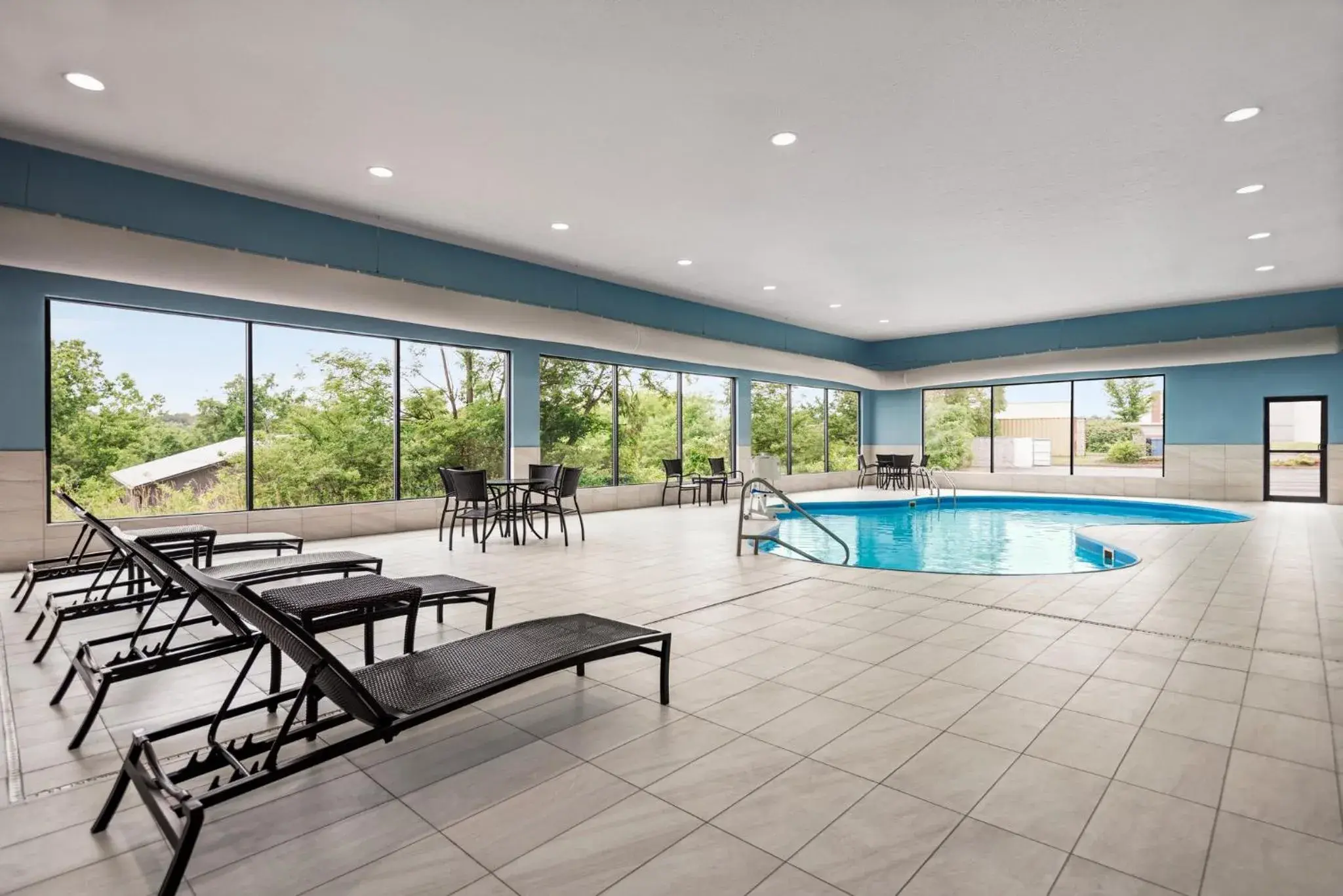 Swimming pool in Holiday Inn Express Morgantown by IHG Swimming pool in Holiday Inn Express Morgantown by IHG