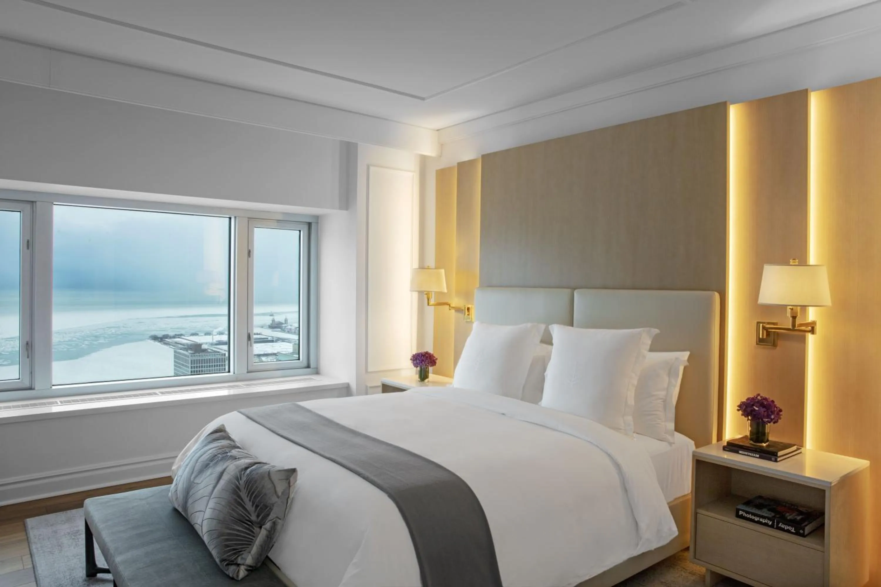 Bed in Four Seasons Chicago