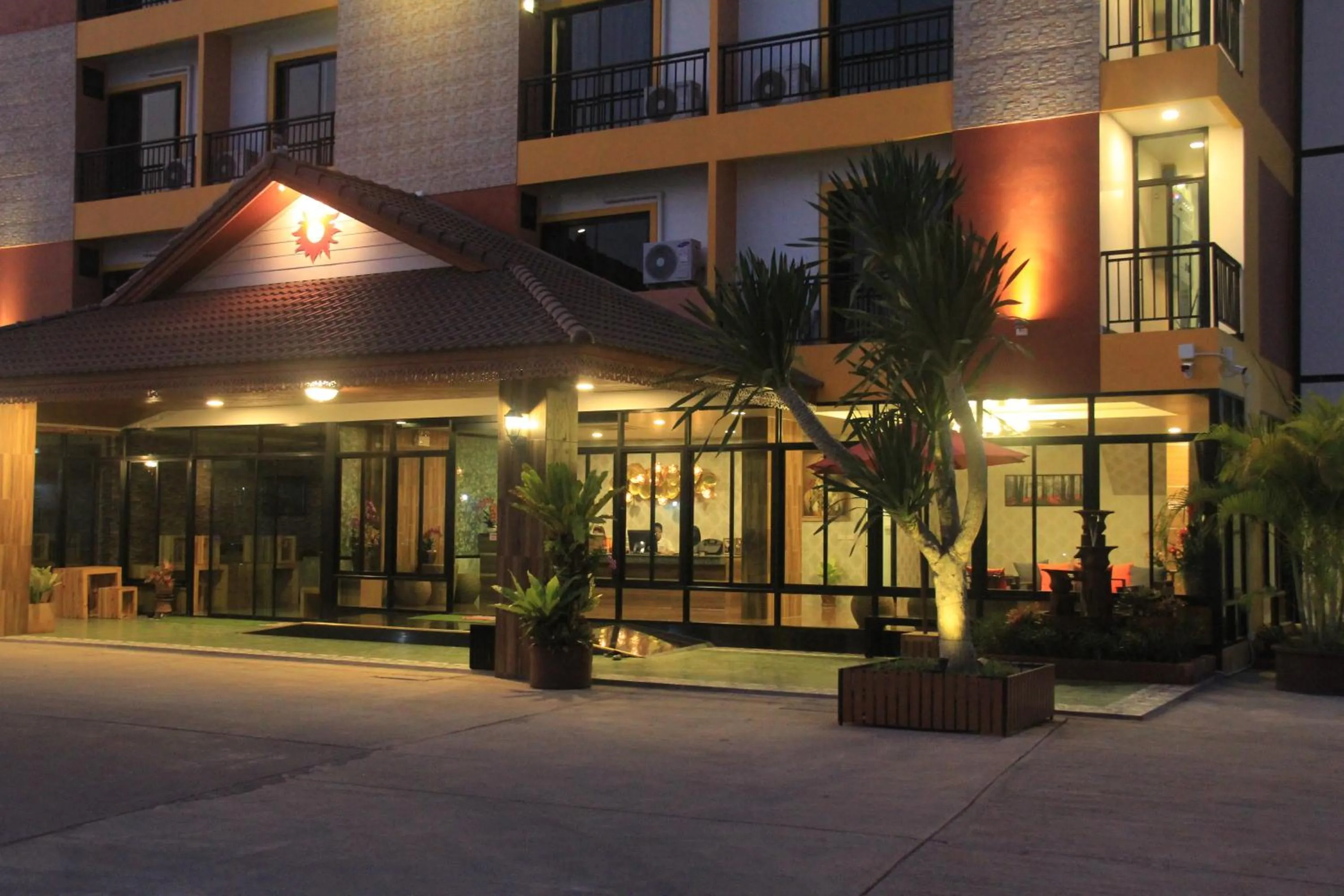 Lobby or reception in Tawan Anda Garden Hotel