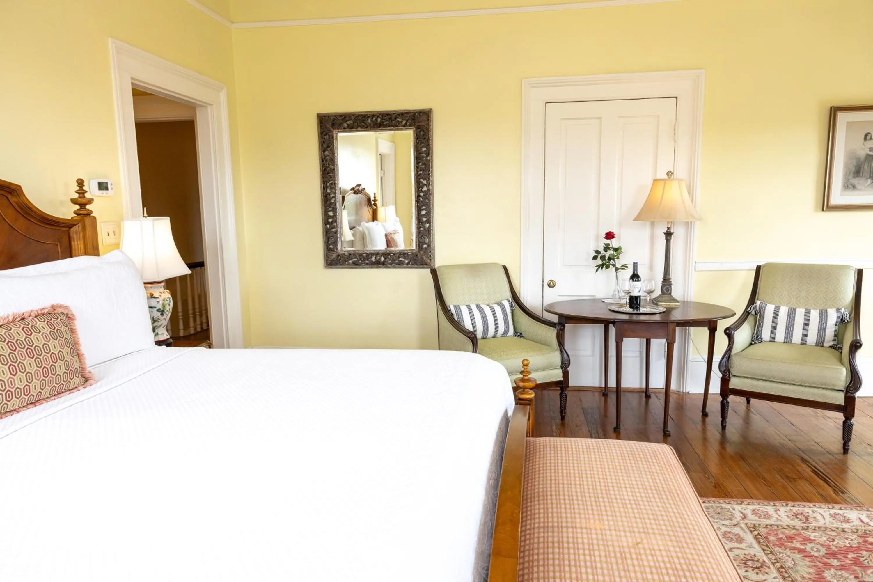 Seating area, Bed in The Gastonian, Historic Inns of Savannah Collection