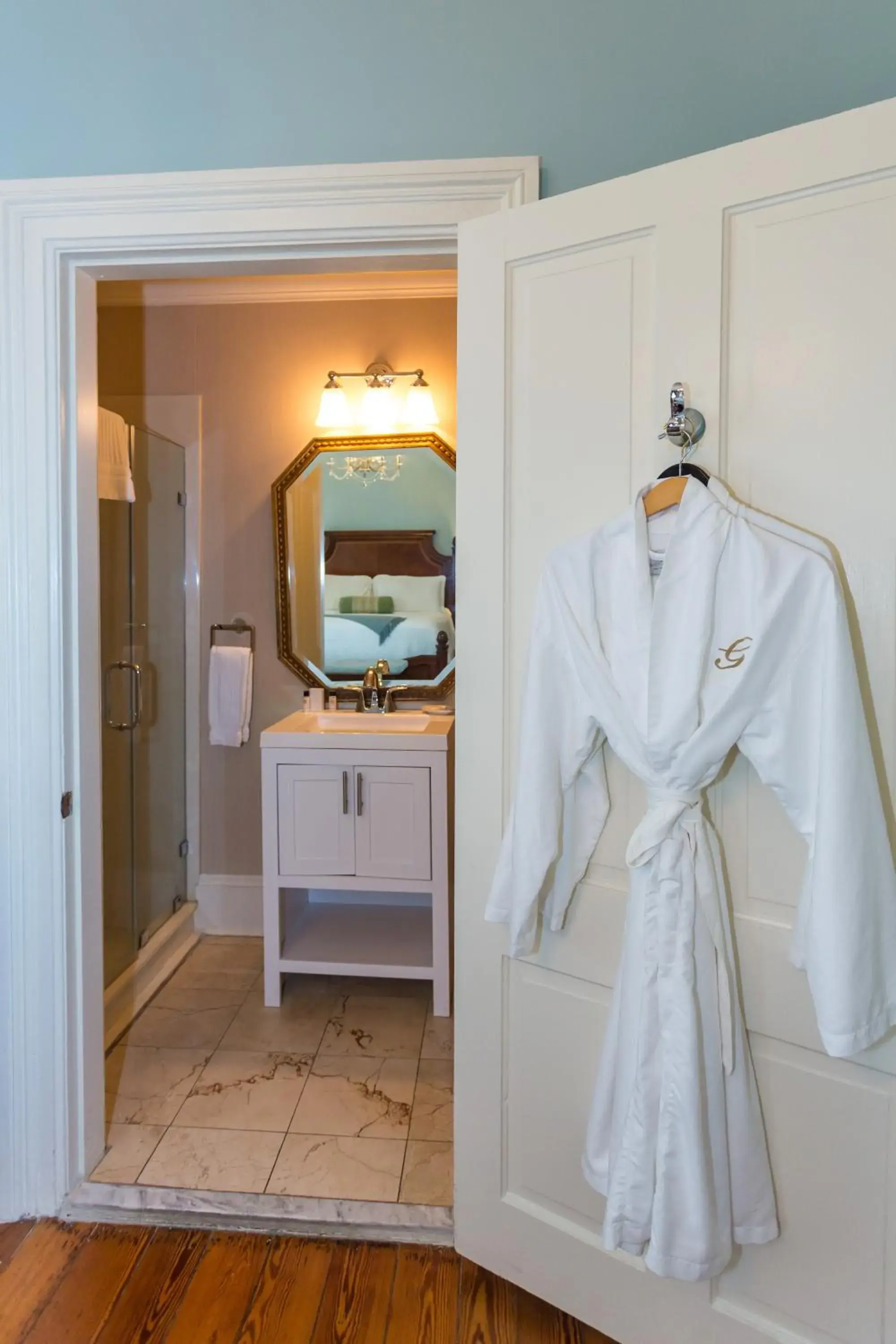 Tomochichi Room - Classic King in The Gastonian, Historic Inns of Savannah Collection Tomochichi Room - Classic King in The Gastonian, Historic Inns of Savannah Collection