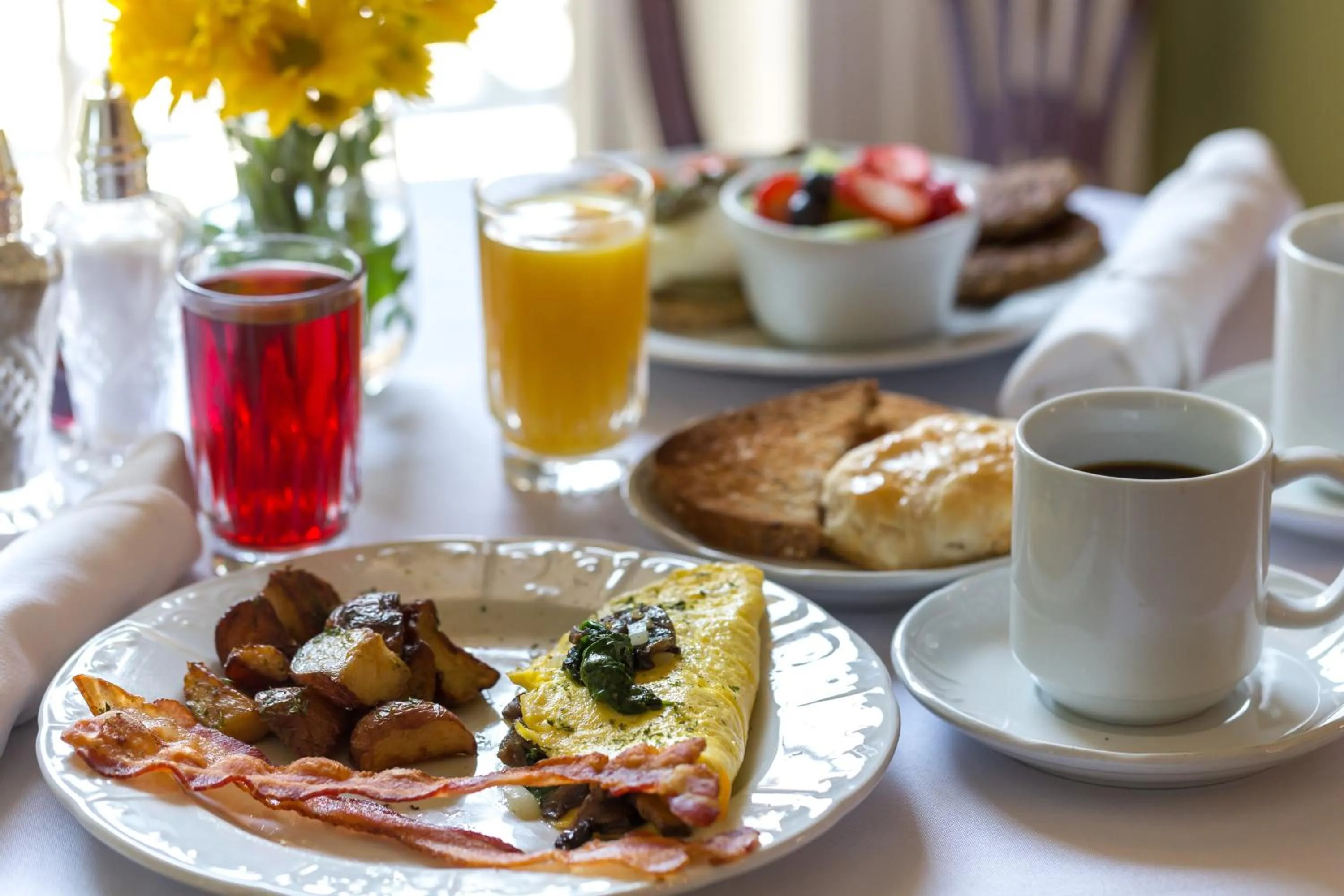 American breakfast in The Gastonian, Historic Inns of Savannah Collection