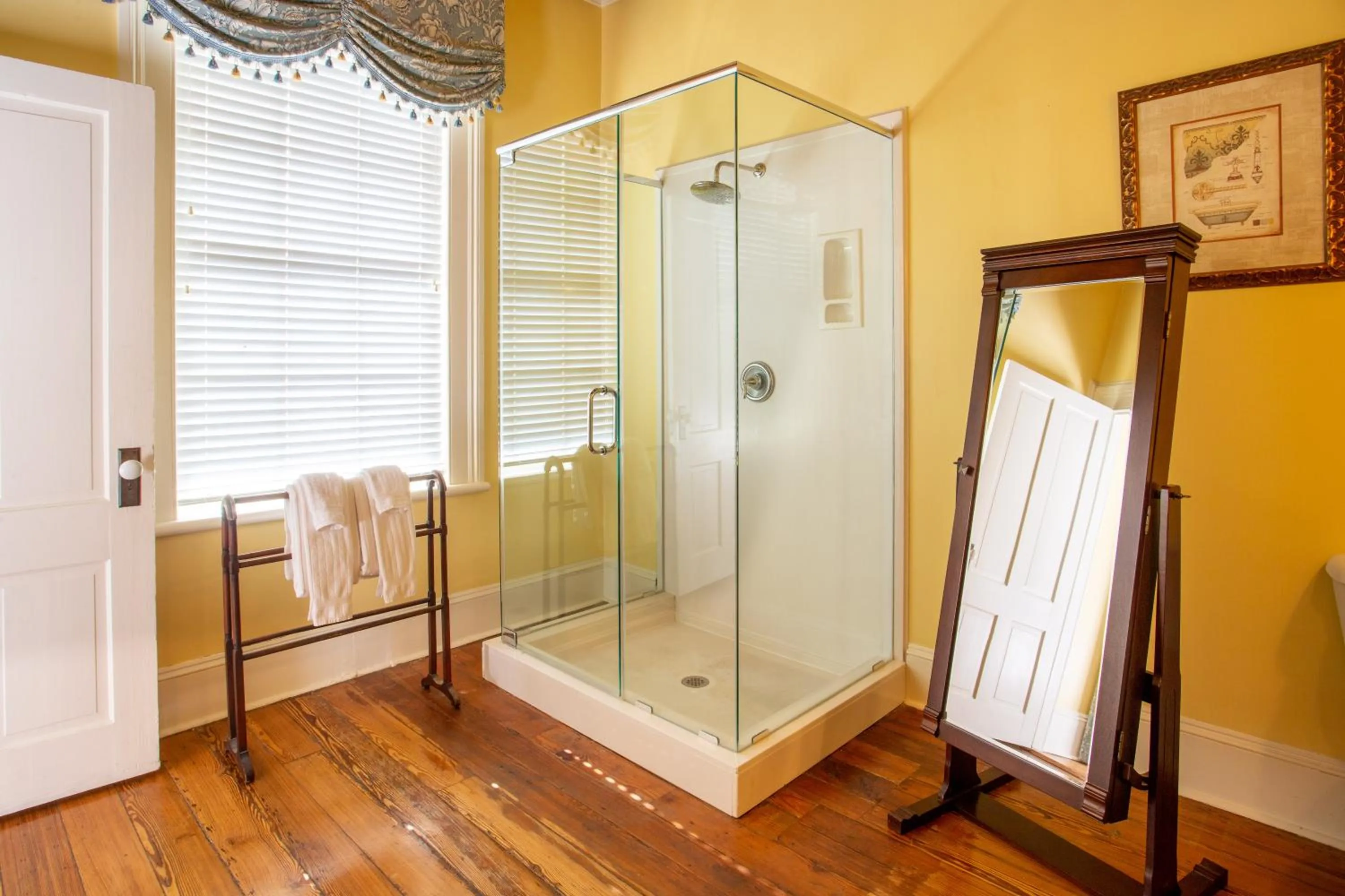 Shower in The Gastonian, Historic Inns of Savannah Collection