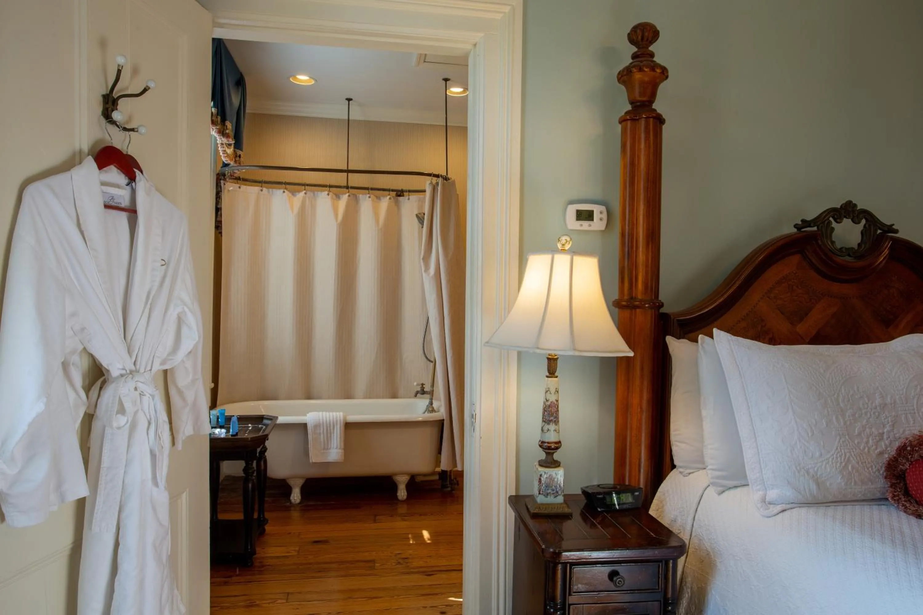 Bathroom, Bed in The Gastonian, Historic Inns of Savannah Collection