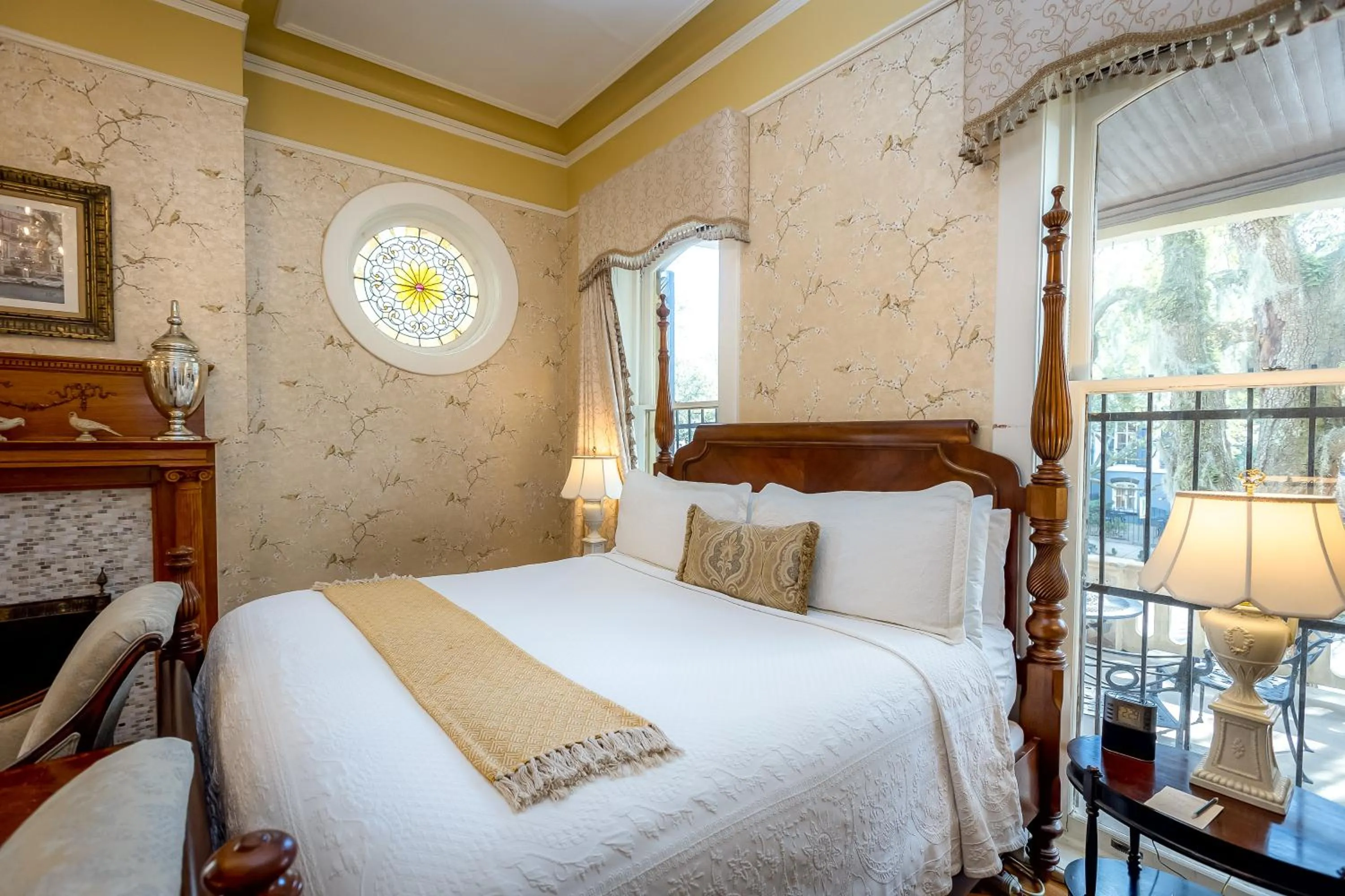 Bed in The Gastonian, Historic Inns of Savannah Collection