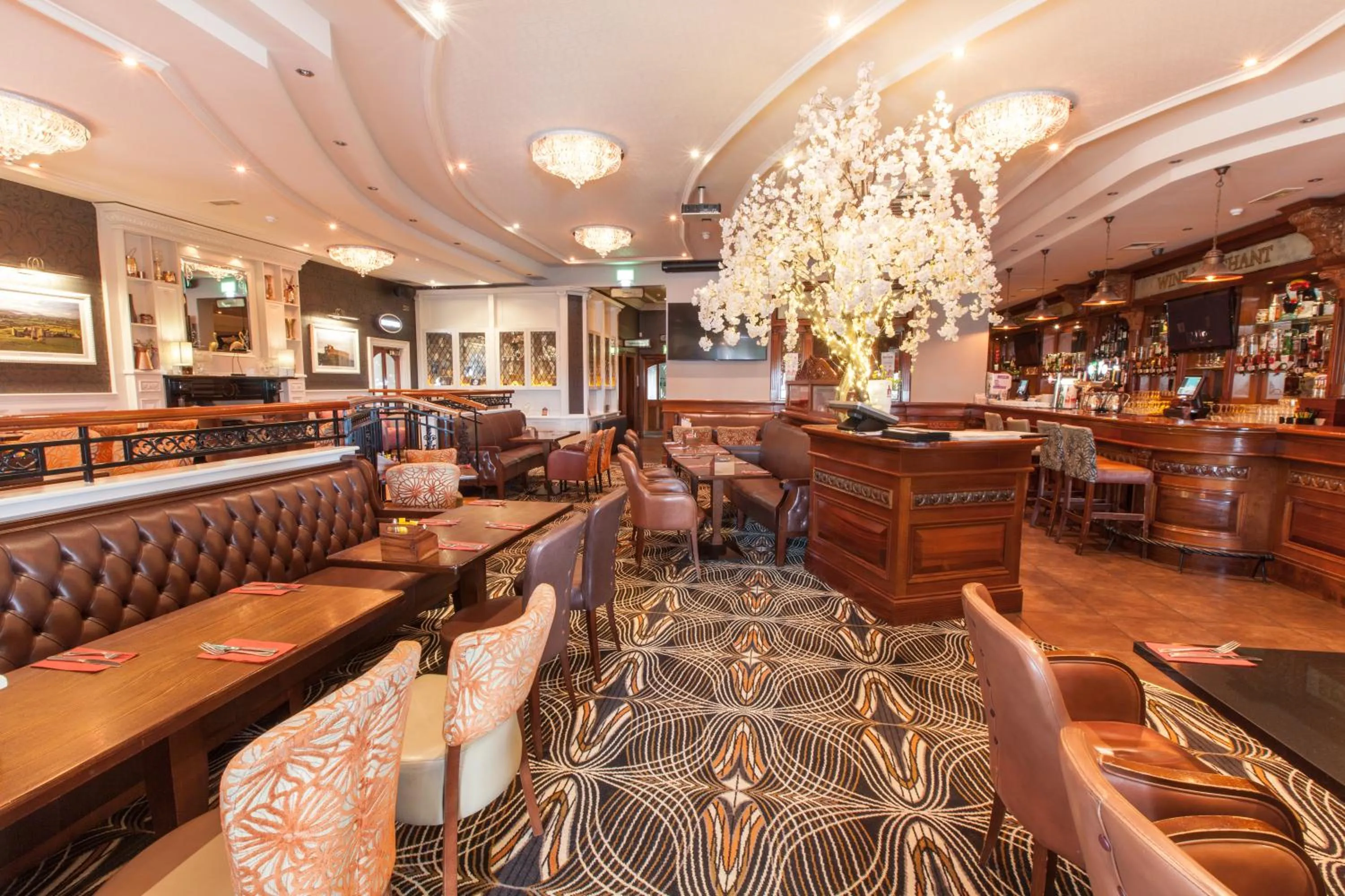 Restaurant/places to eat in Flagstaff Lodge