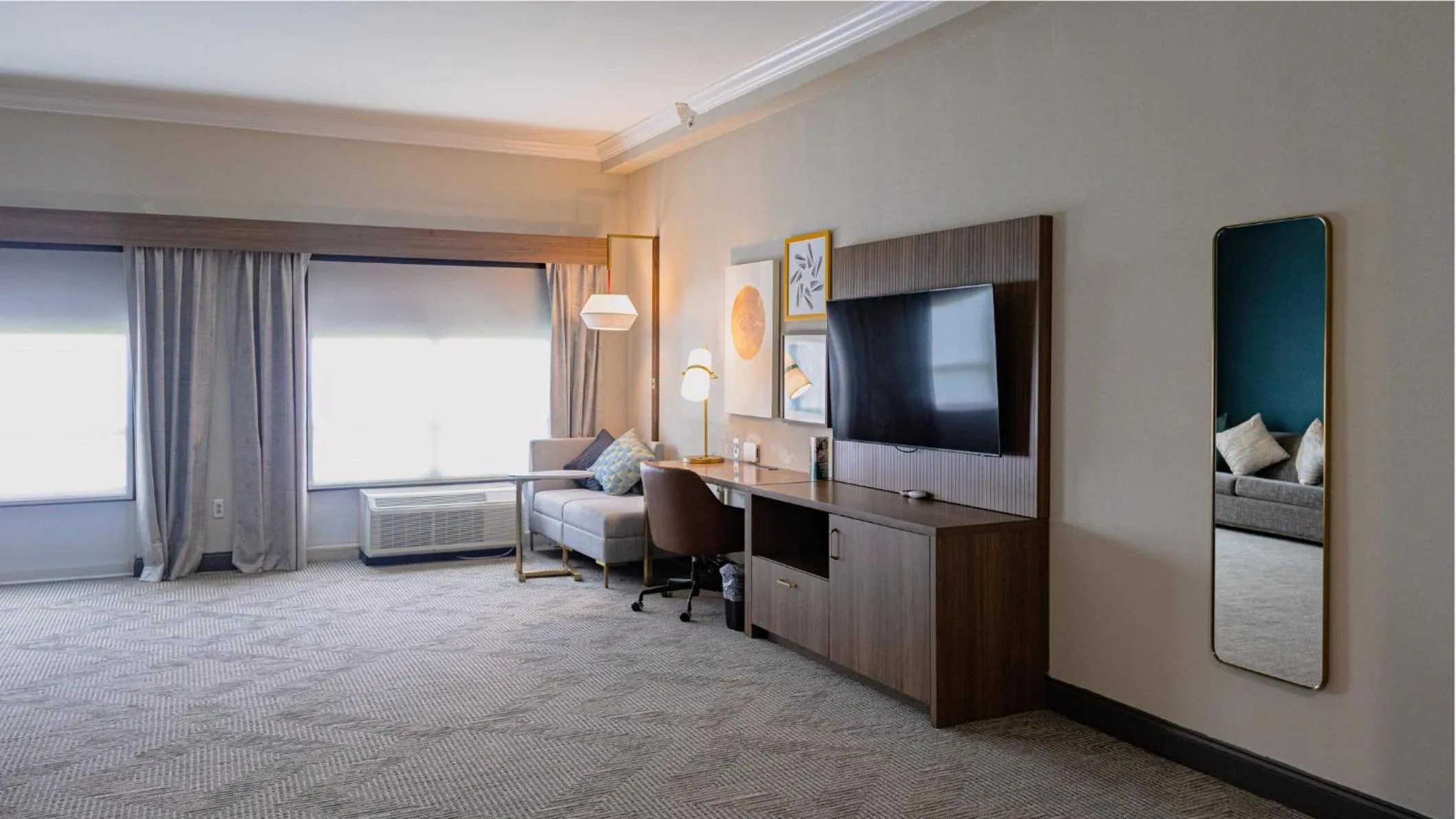 Photo of the whole room in Holiday Inn Macon North by IHG