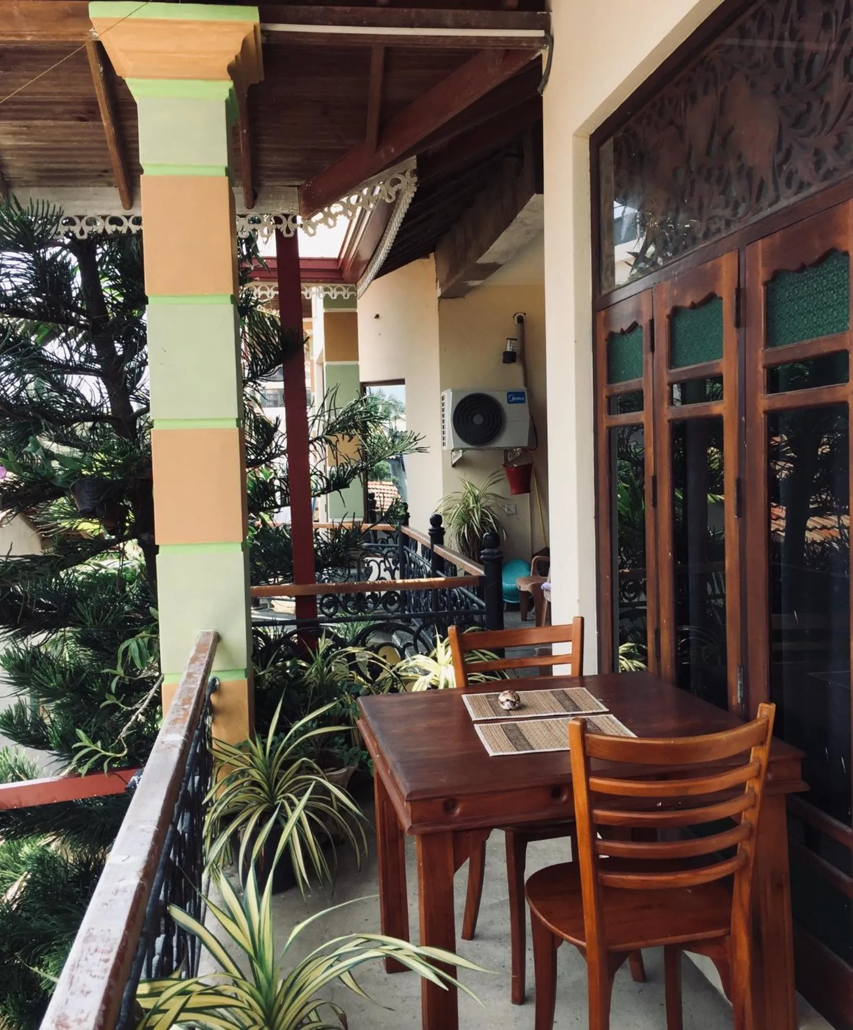 Bee Nest Bed & Breakfast