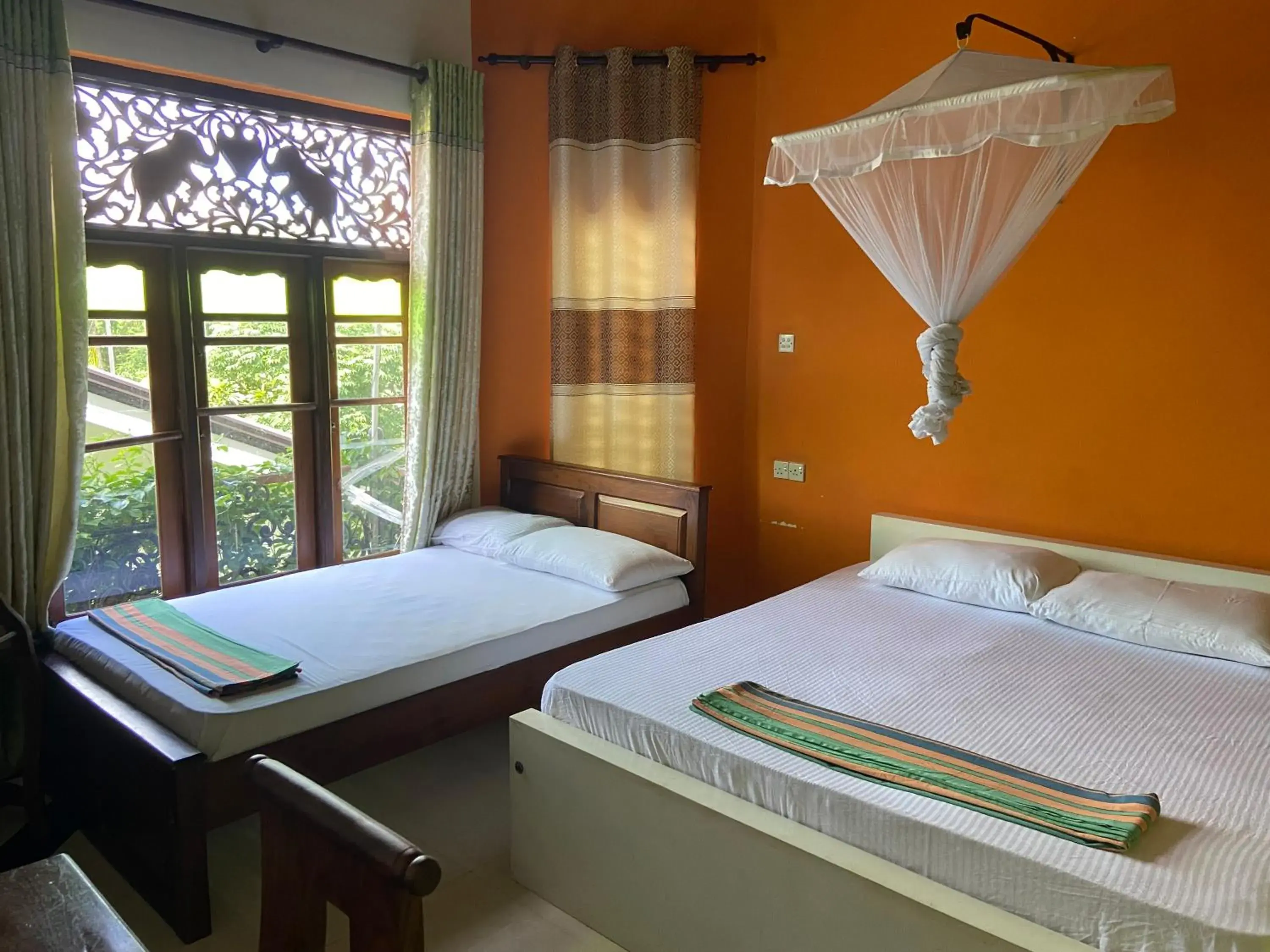 Deluxe Double Room in Bee Nest Bed & Breakfast Deluxe Double Room in Bee Nest Bed & Breakfast