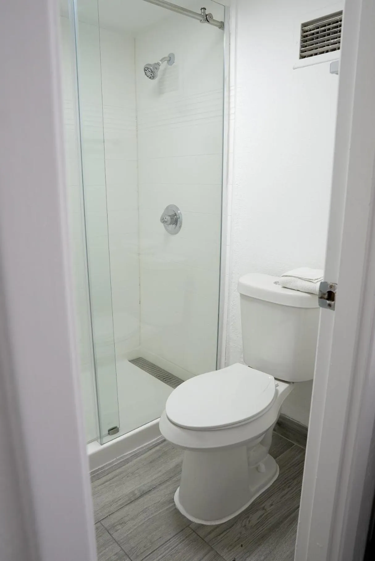 Bathroom in Rodeway Inn Clearwater - Central