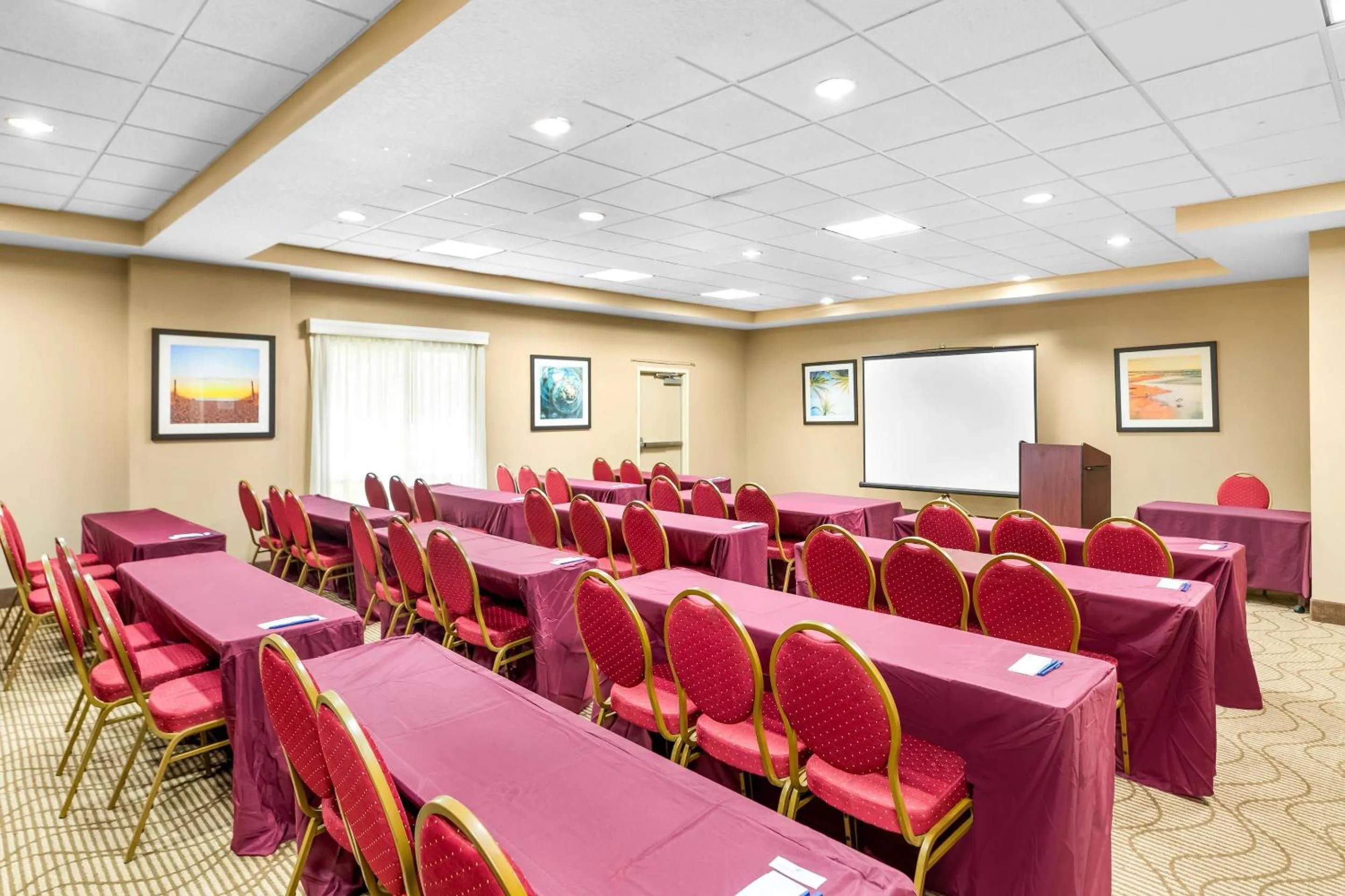 Meeting/conference room in Comfort Suites Orlando Airport