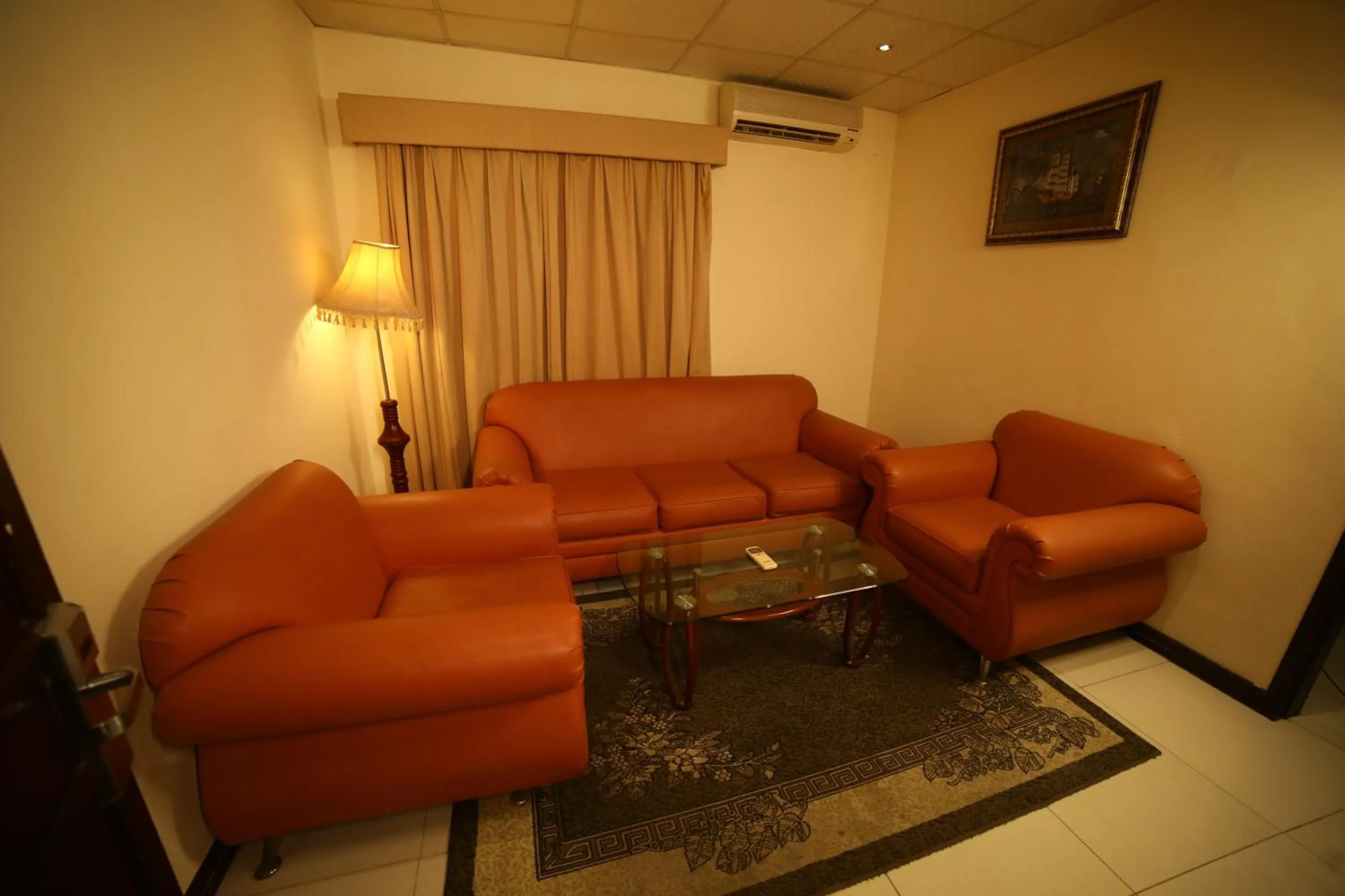 air conditioner in Hyde Park Hotel