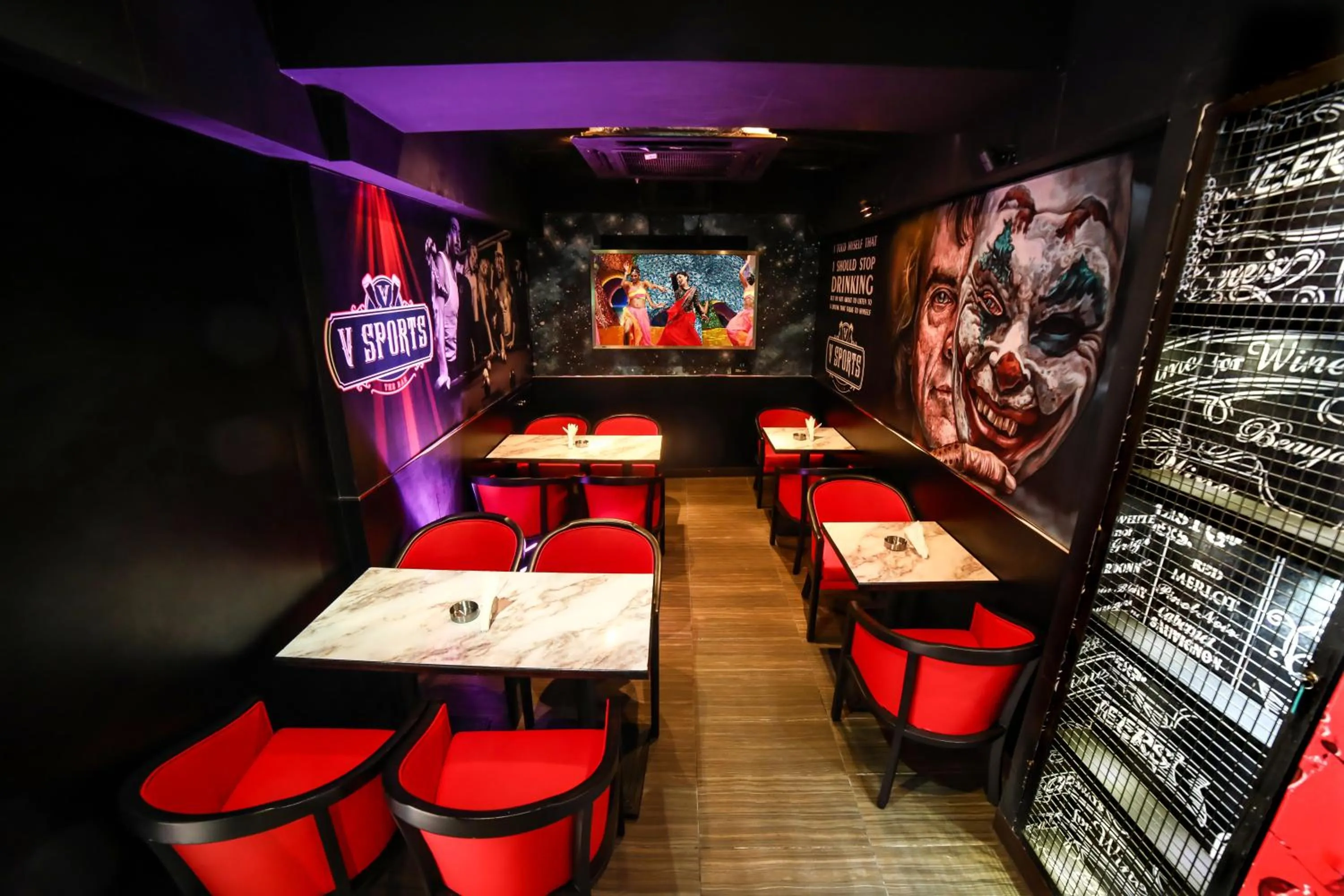 Lounge or bar in Hyde Park Hotel