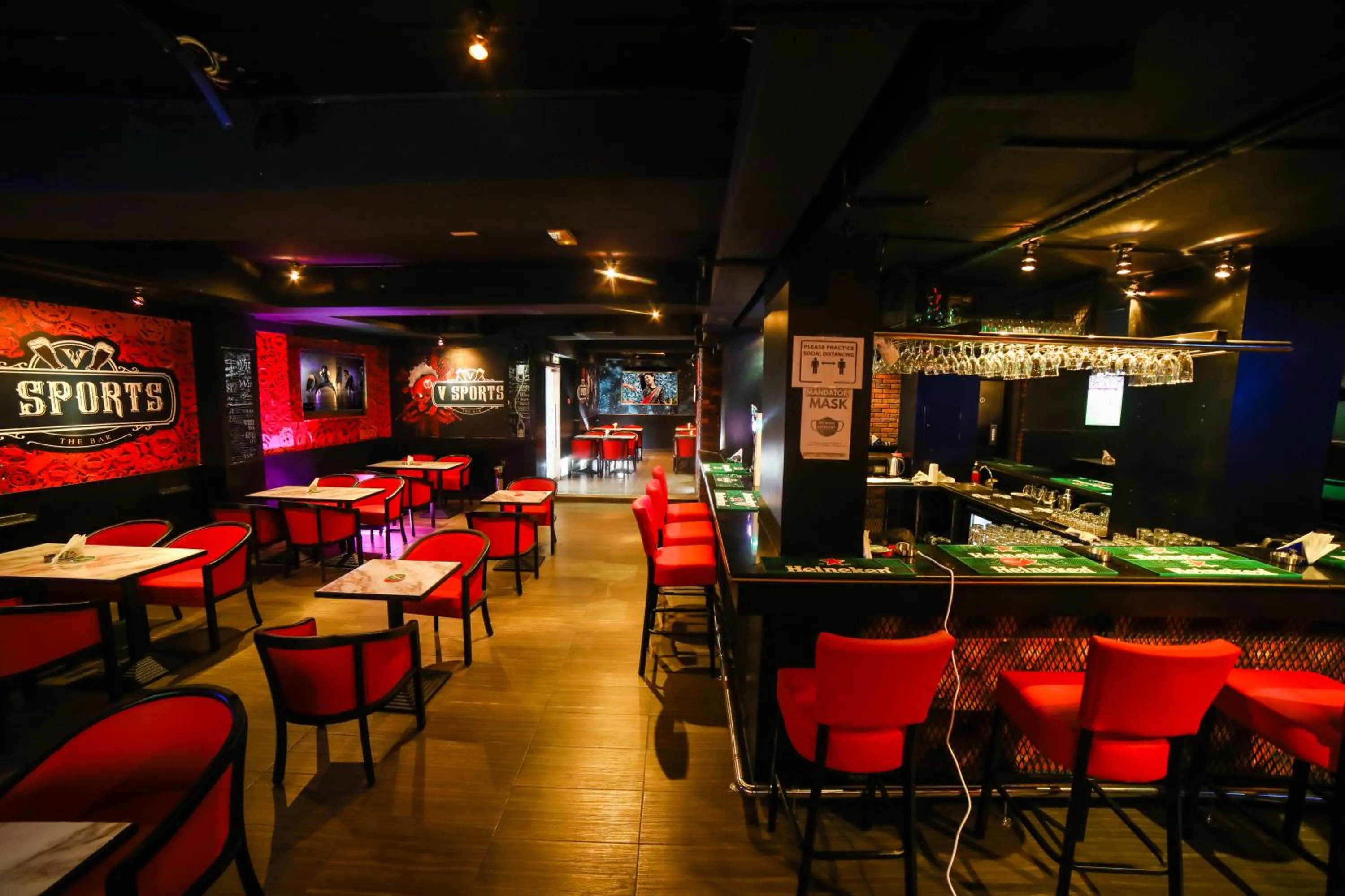 Lounge or bar in Hyde Park Hotel