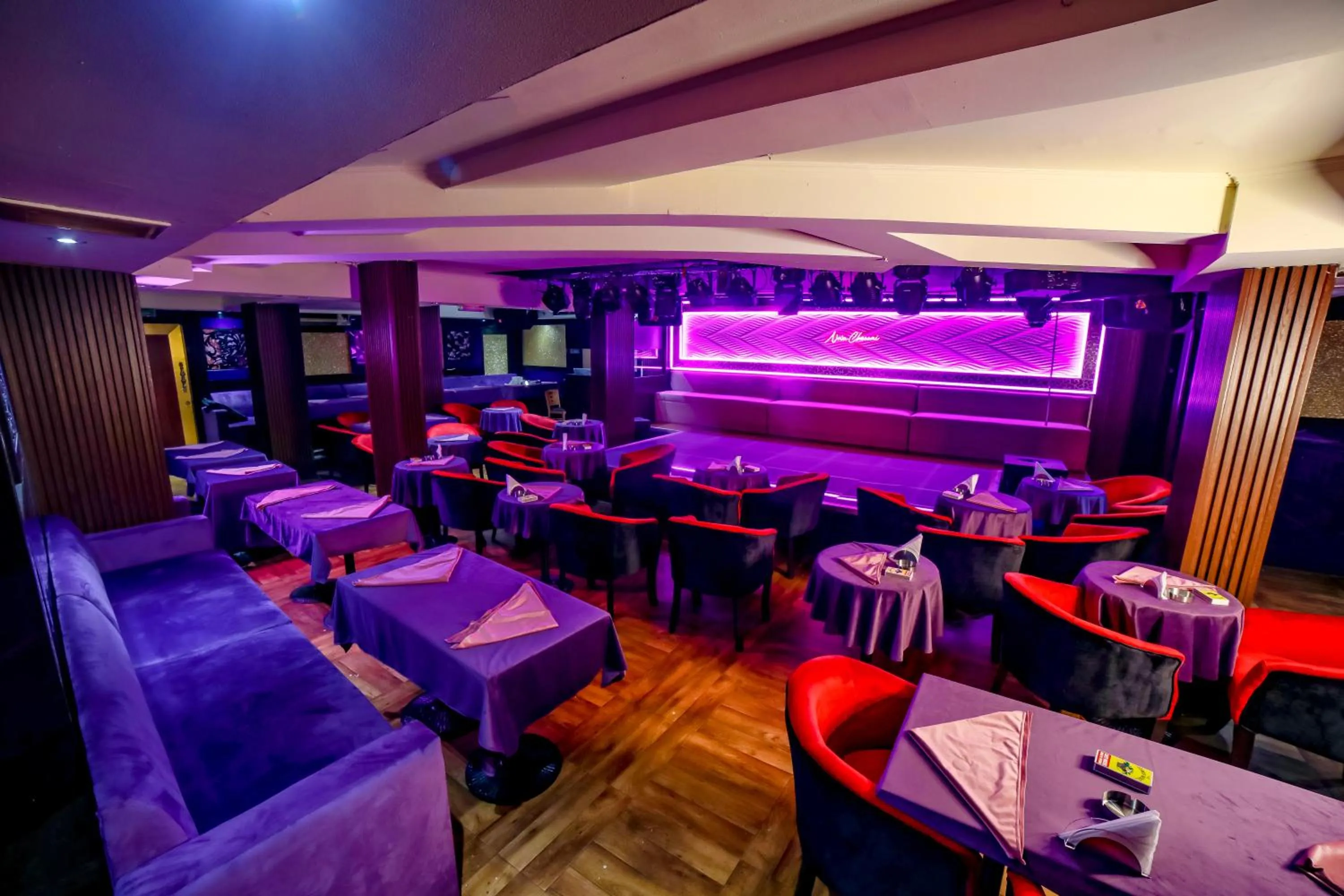 Lounge or bar in Hyde Park Hotel