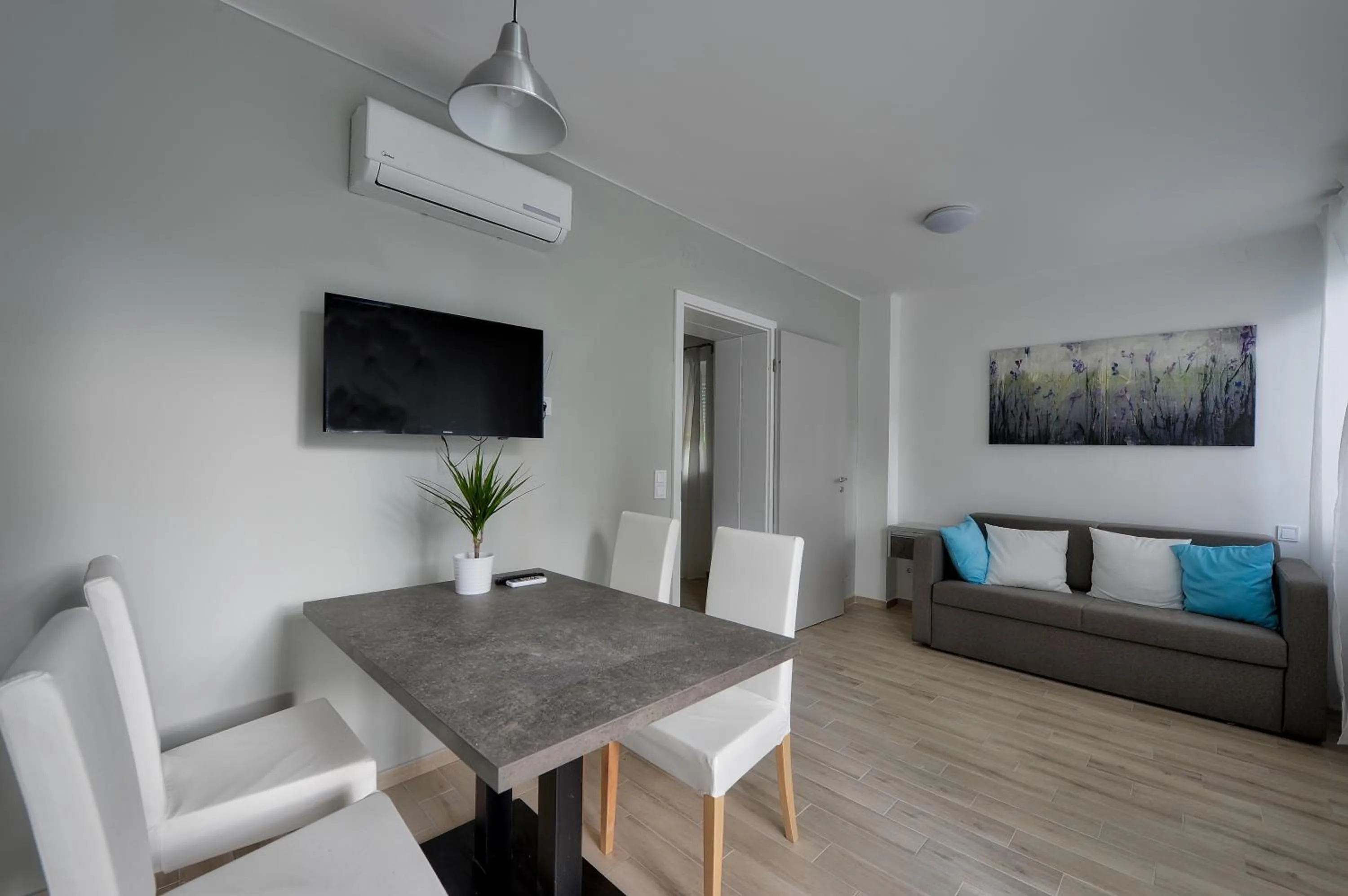 Dining area in Villa Oliver 2 Siófok