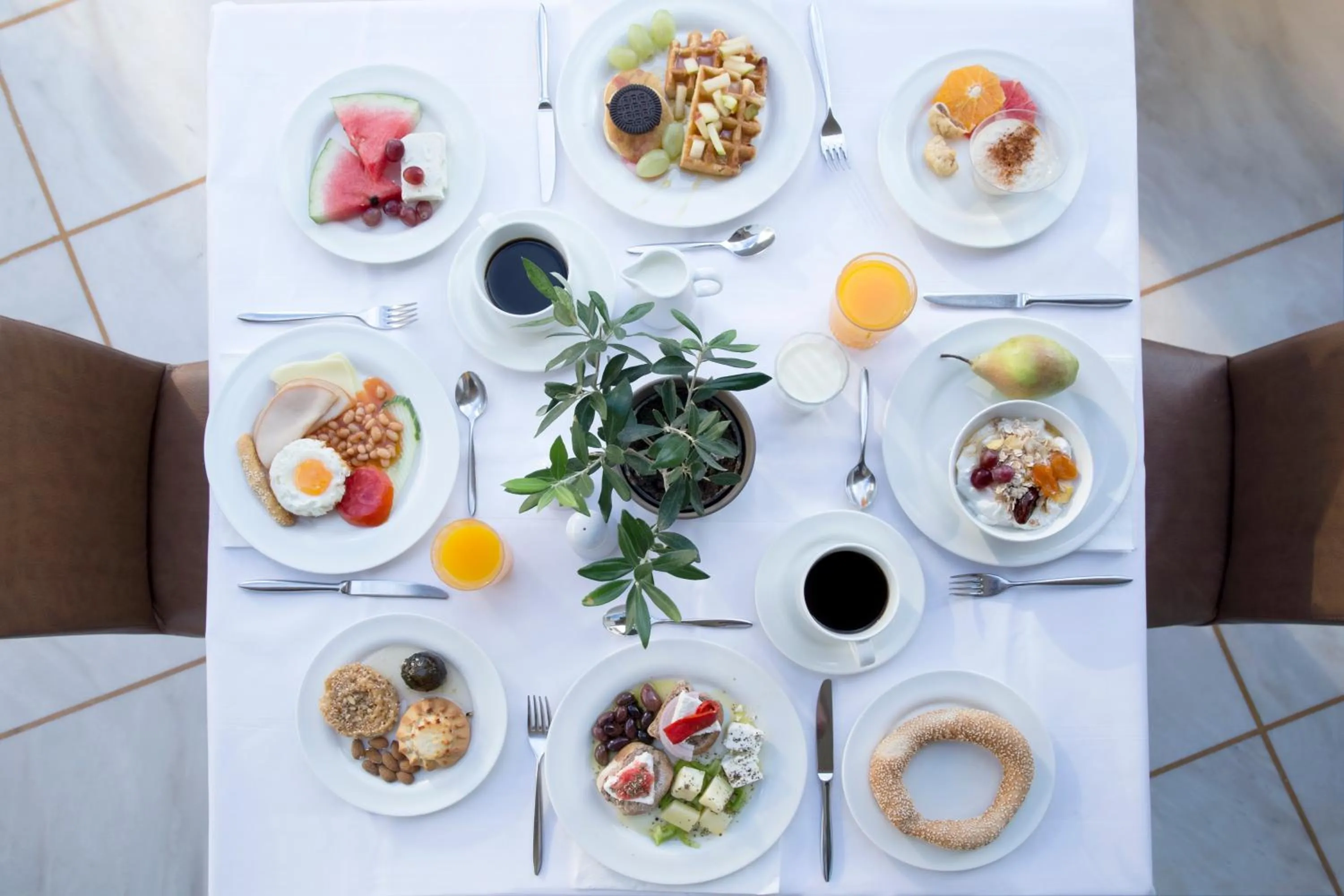 Food and drinks in Thalassa Beach Resort & Spa (Adults Only)