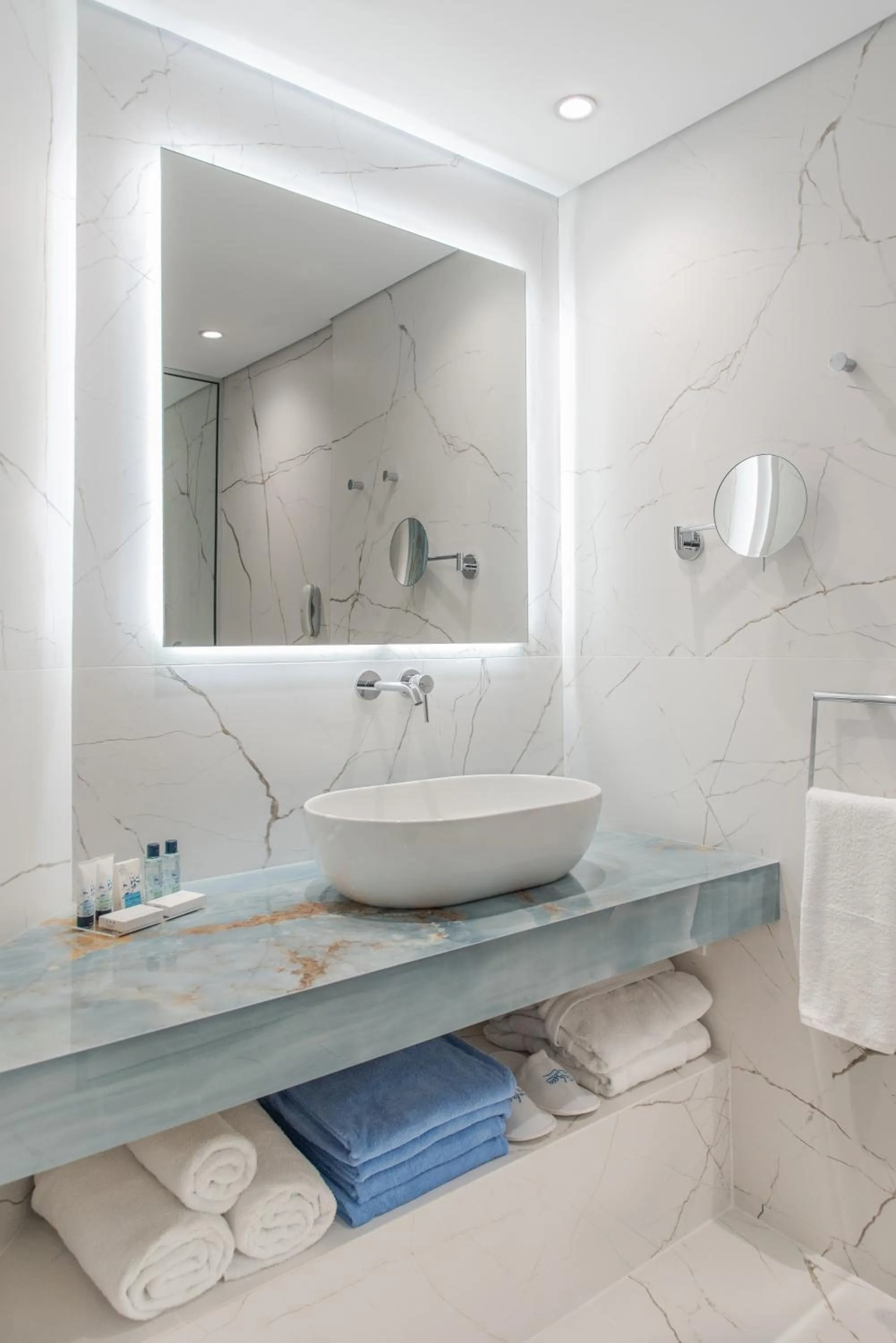 Shower in Thalassa Beach Resort & Spa (Adults Only)