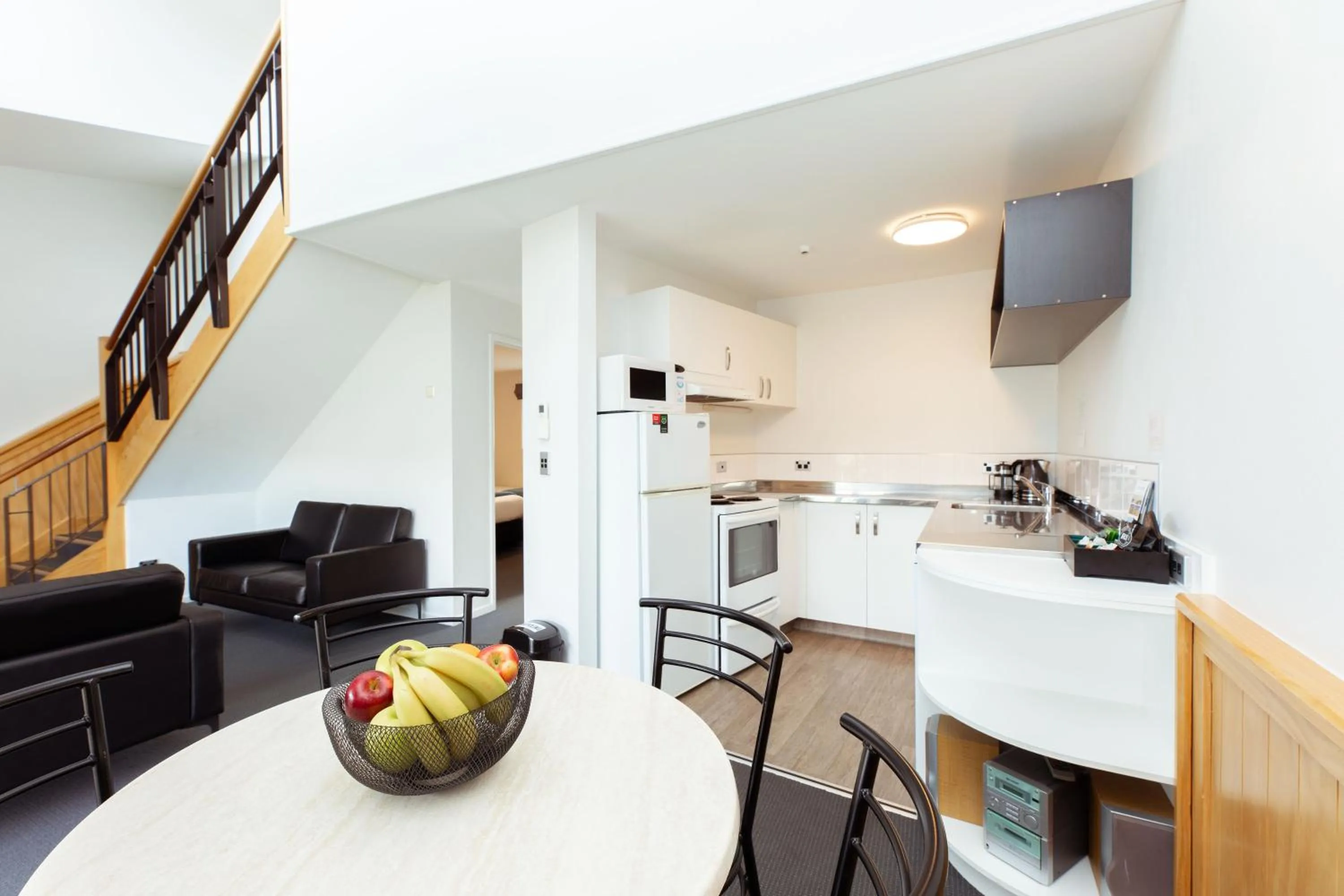 Kitchen or kitchenette in Clearbrook Motel & Serviced Apartments