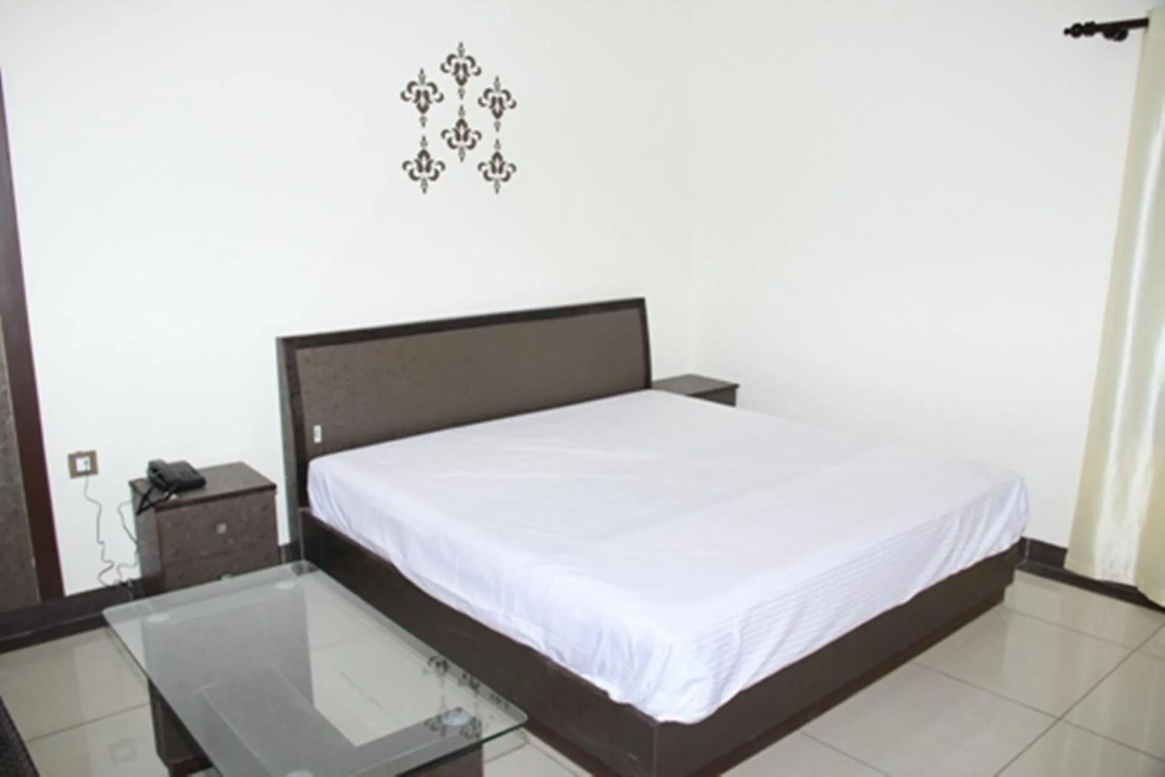 Bedroom, Bed in Hotel Sukoon