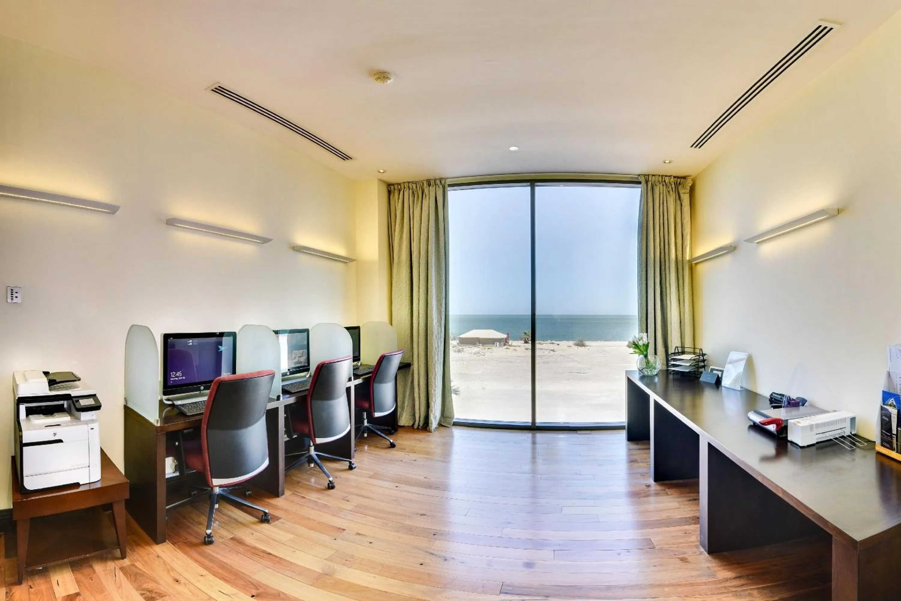 Business facilities in Sofitel Al Khobar The Corniche