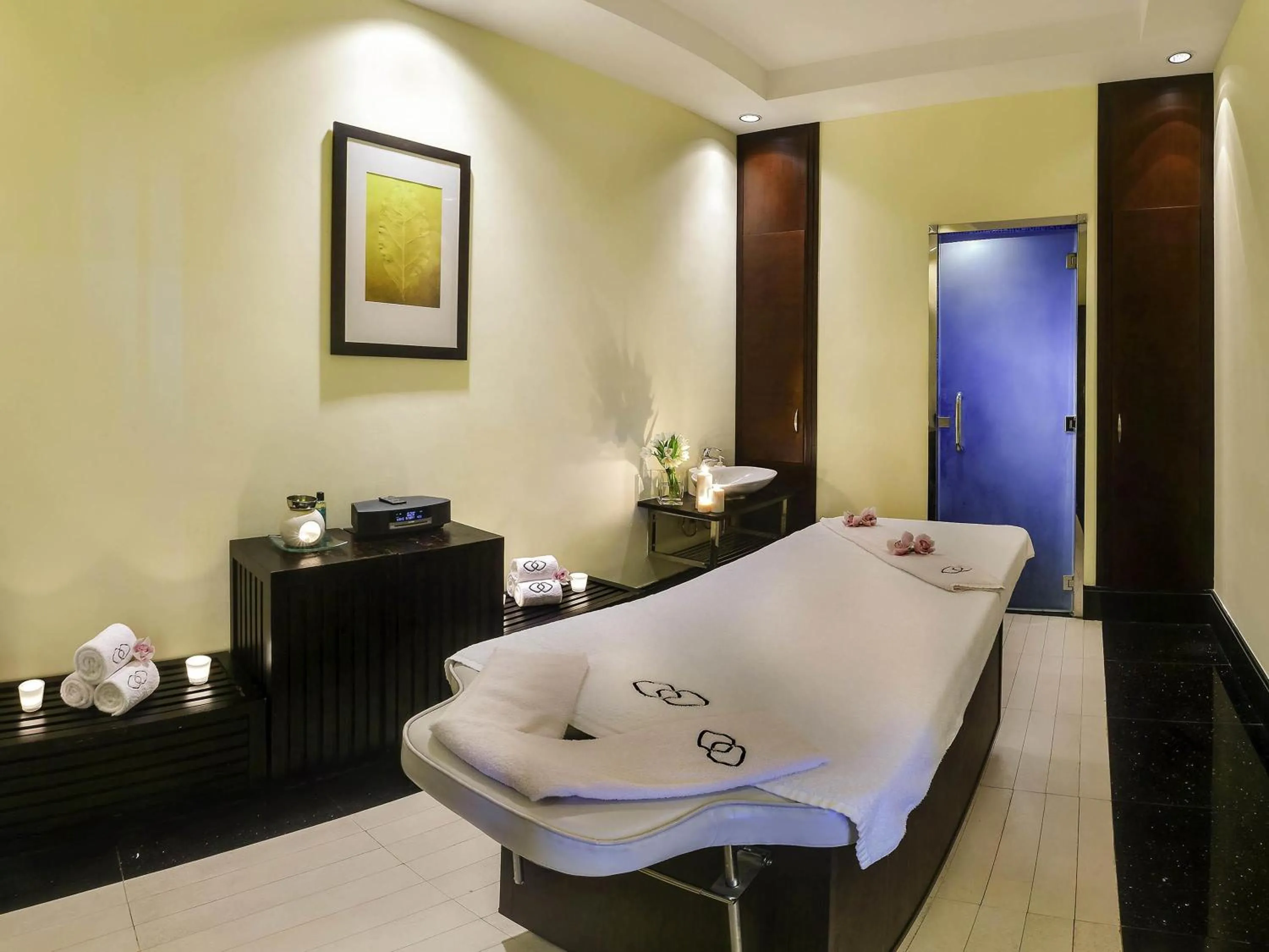 Spa and wellness centre/facilities, Bed in Sofitel Al Khobar The Corniche