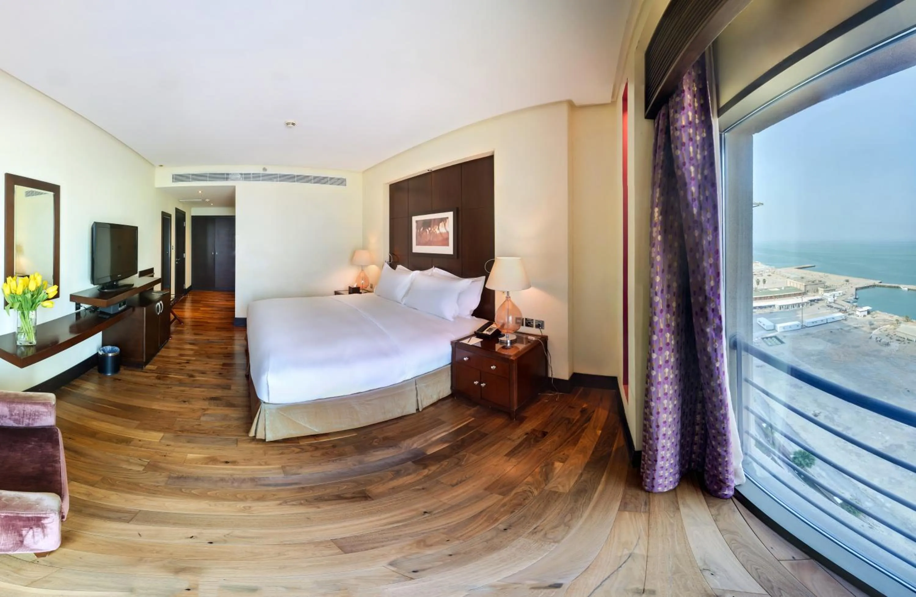 Photo of the whole room, Bed in Sofitel Al Khobar The Corniche