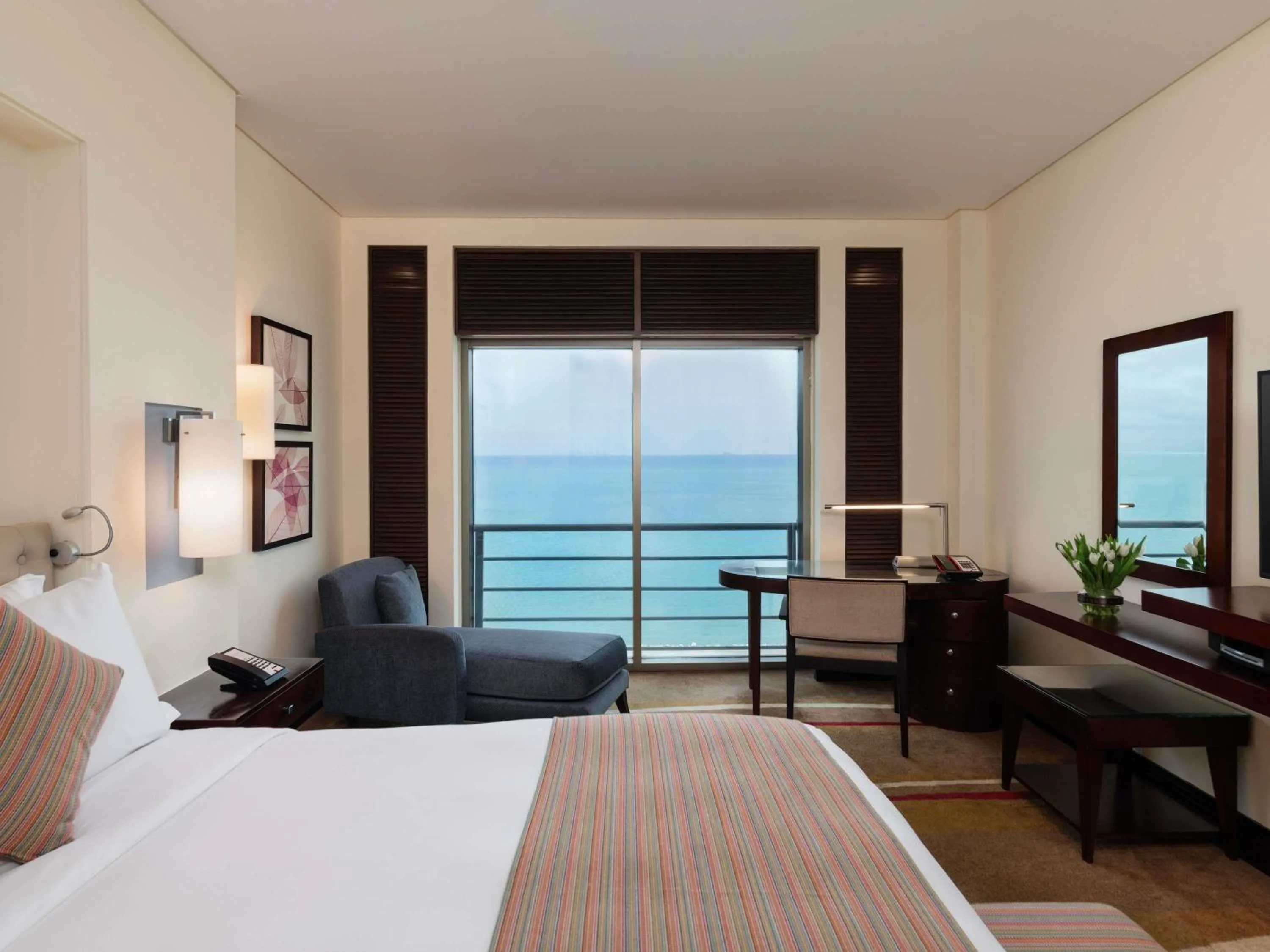 Bedroom, Bed in Sofitel Al Khobar The Corniche