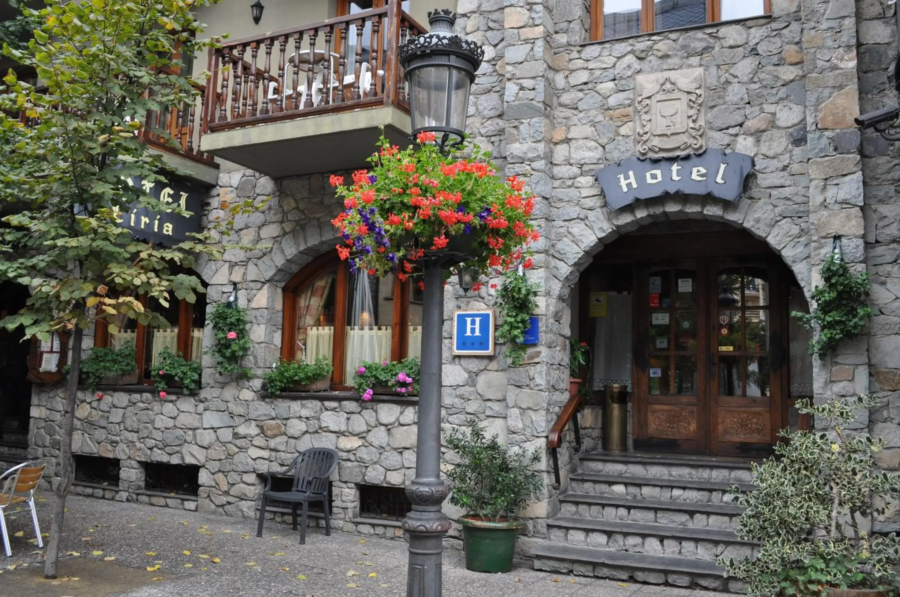 Facade/entrance in Hotel Ciria Facade/entrance in Hotel Ciria
