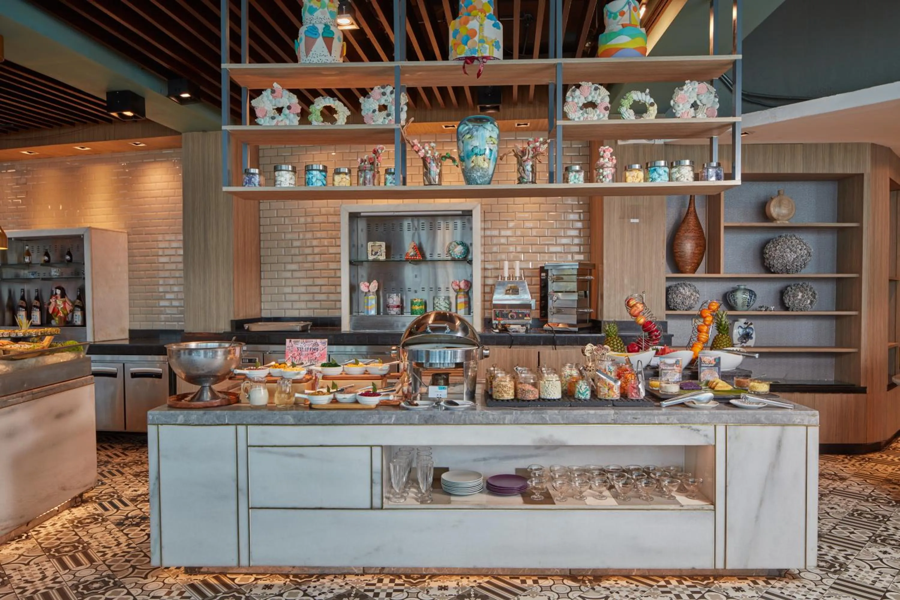 Breakfast in Crowne Plaza Manila Galleria by IHG