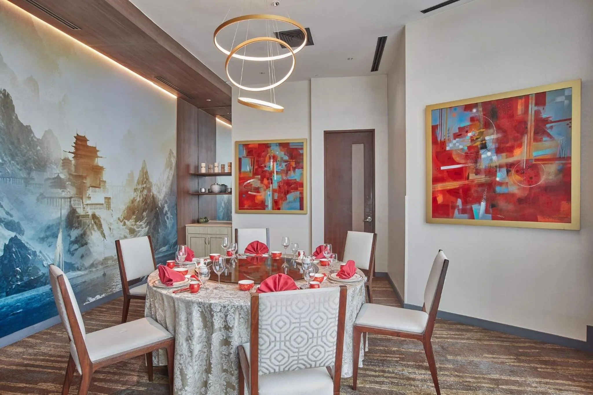 Restaurant/places to eat in Crowne Plaza Manila Galleria by IHG