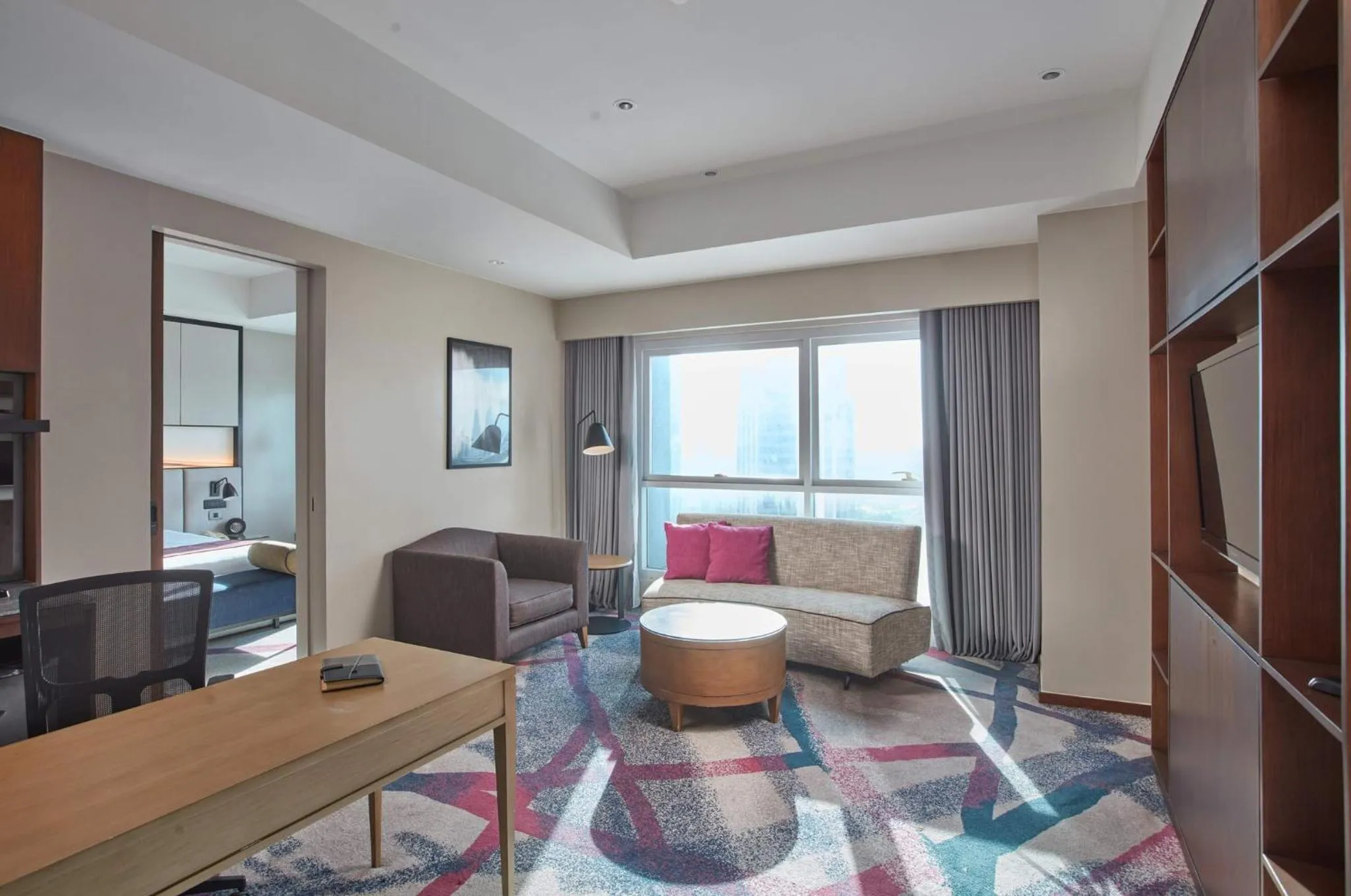 Photo of the whole room in Crowne Plaza Manila Galleria by IHG