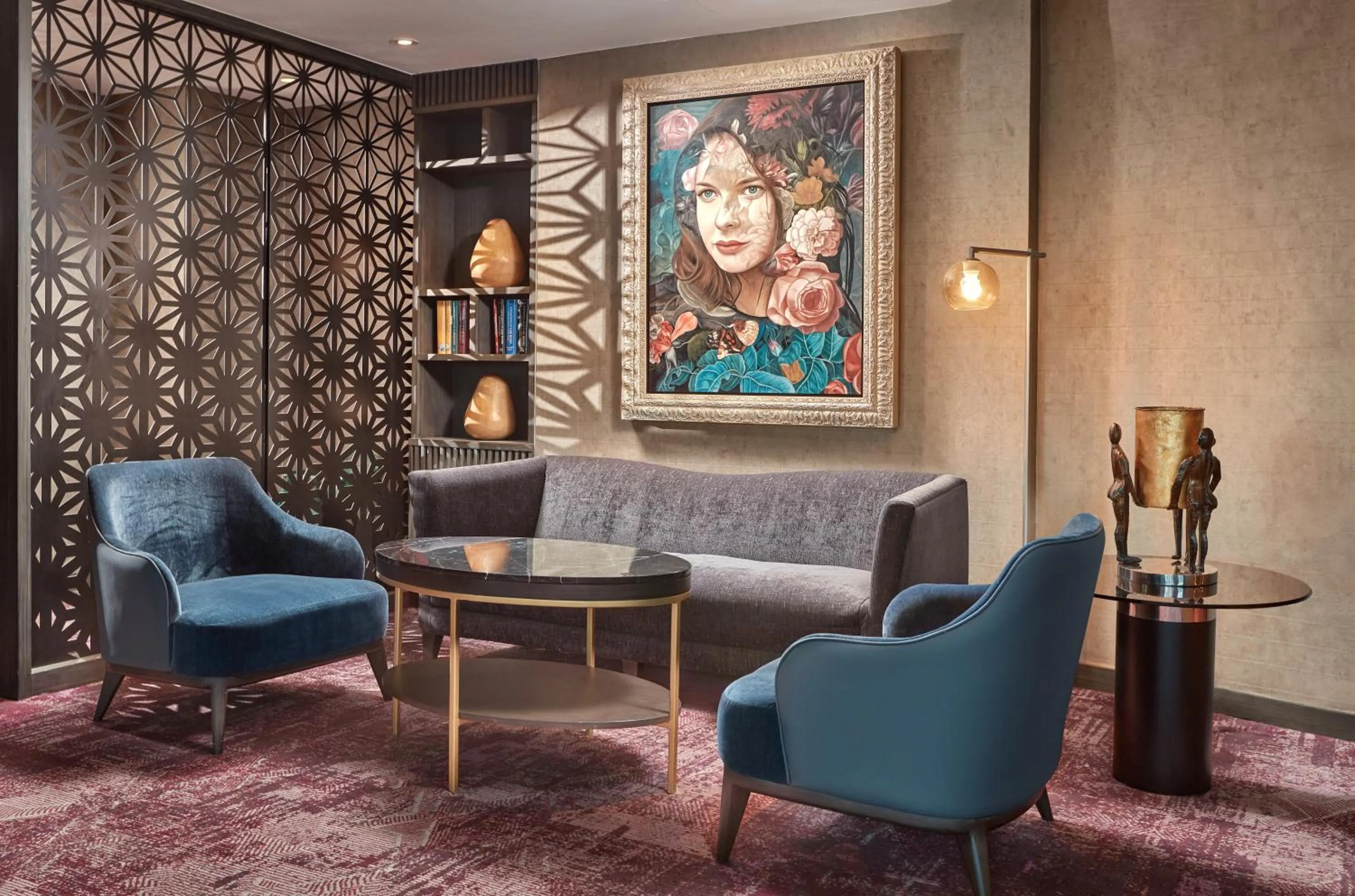 Decorative detail in Crowne Plaza Manila Galleria by IHG