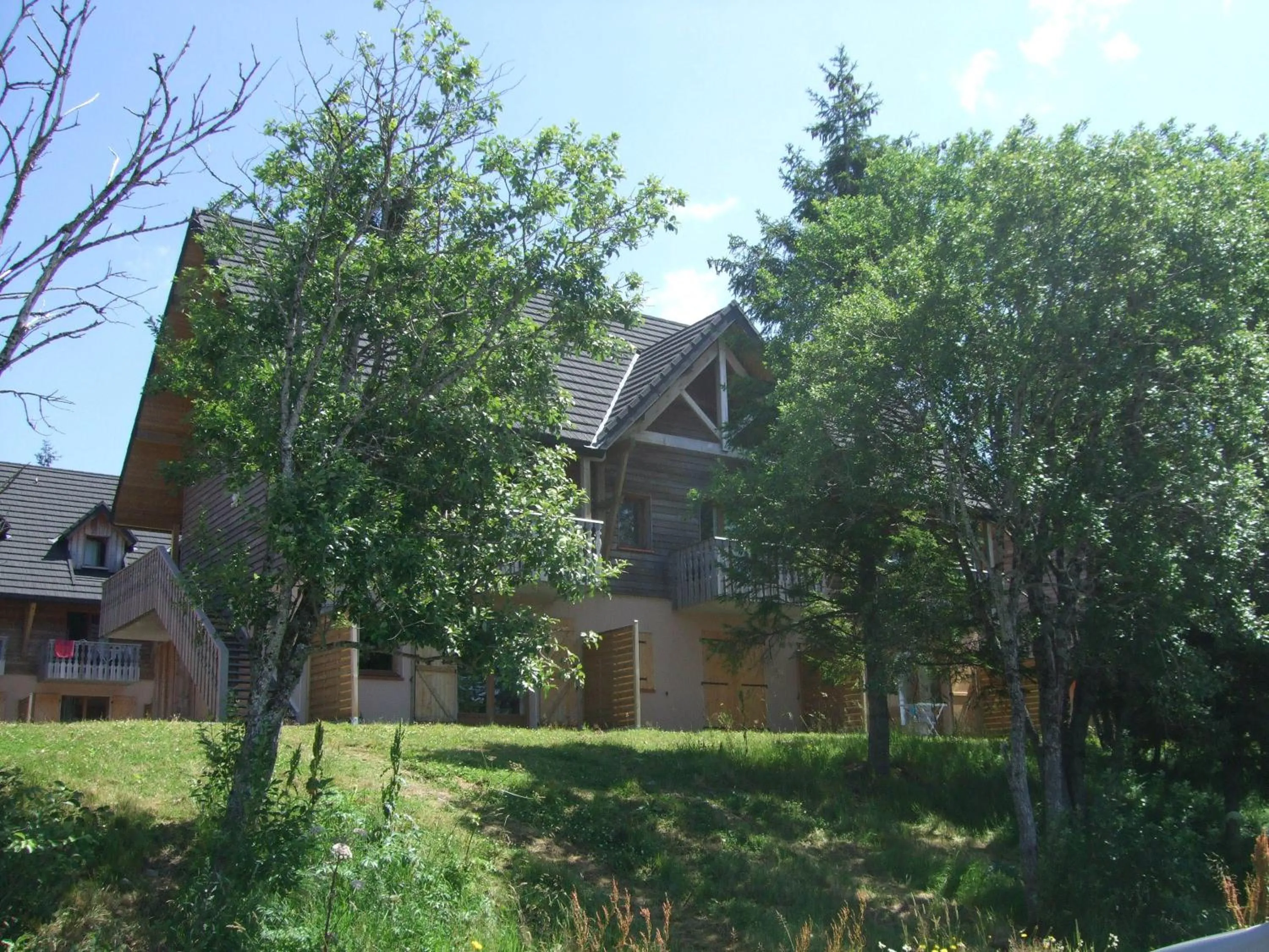 Facade/entrance in Résidence Le Bois de la Reine