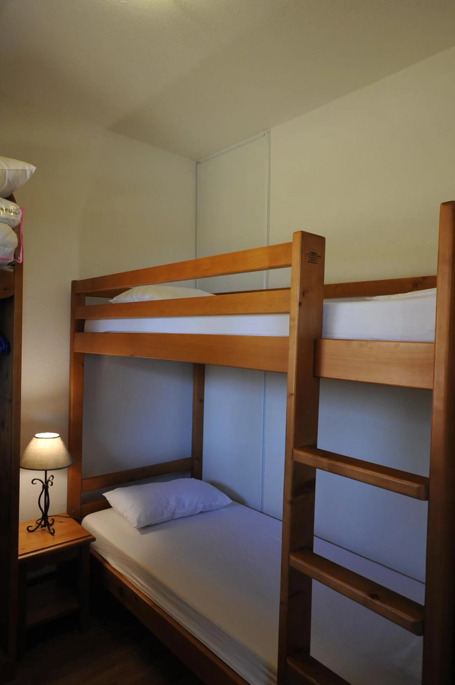 bunk bed, Bed in Résidence Le Bois de la Reine