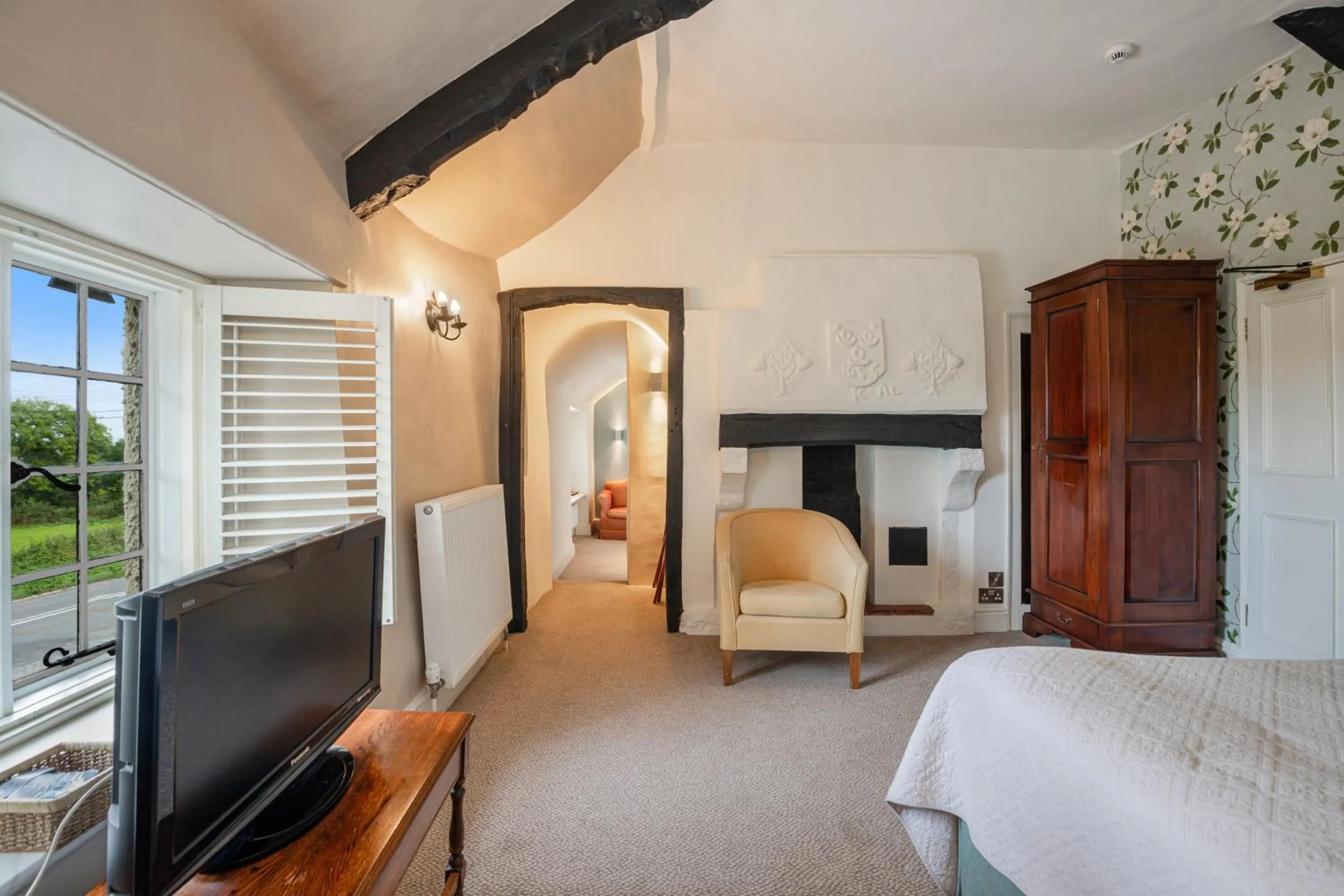 Seating area in Castle Of Comfort Hotel